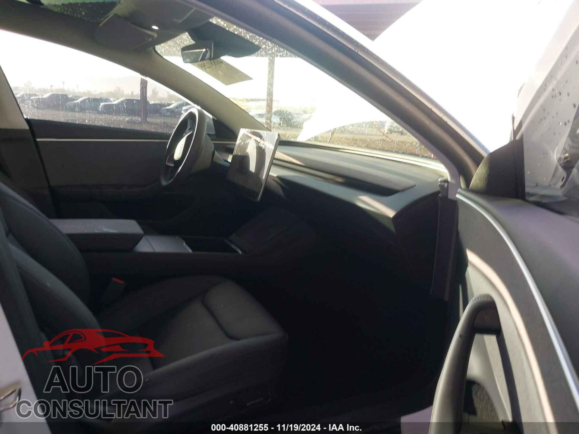 TESLA MODEL 3 2024 - 5YJ3E1EA0RF855902