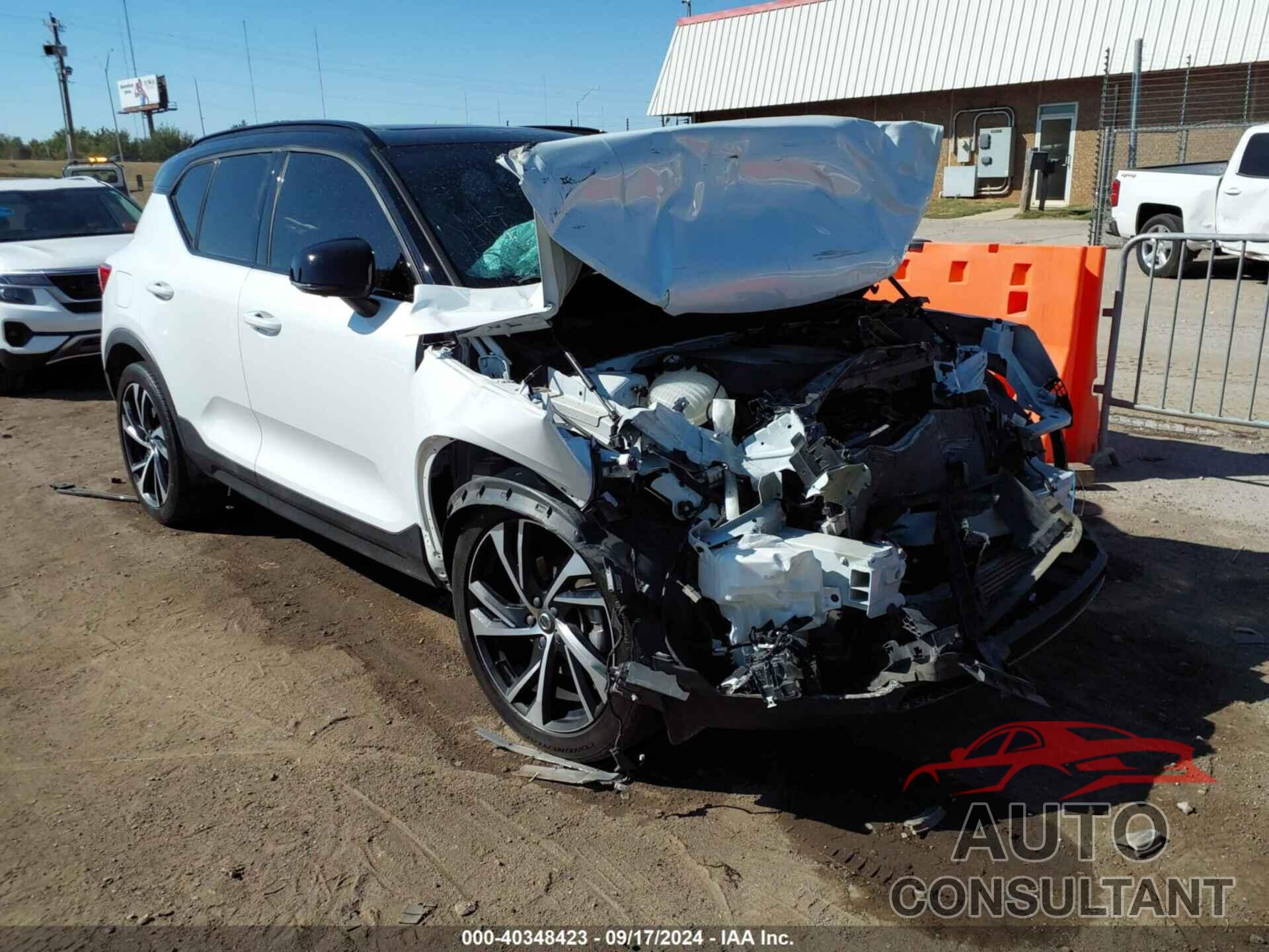 VOLVO XC40 2019 - YV4162XZ4K2006682