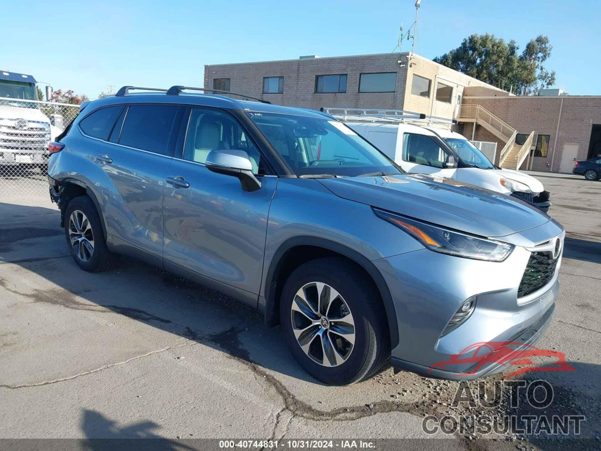 TOYOTA HIGHLANDER 2021 - 5TDHZRBH6MS095313