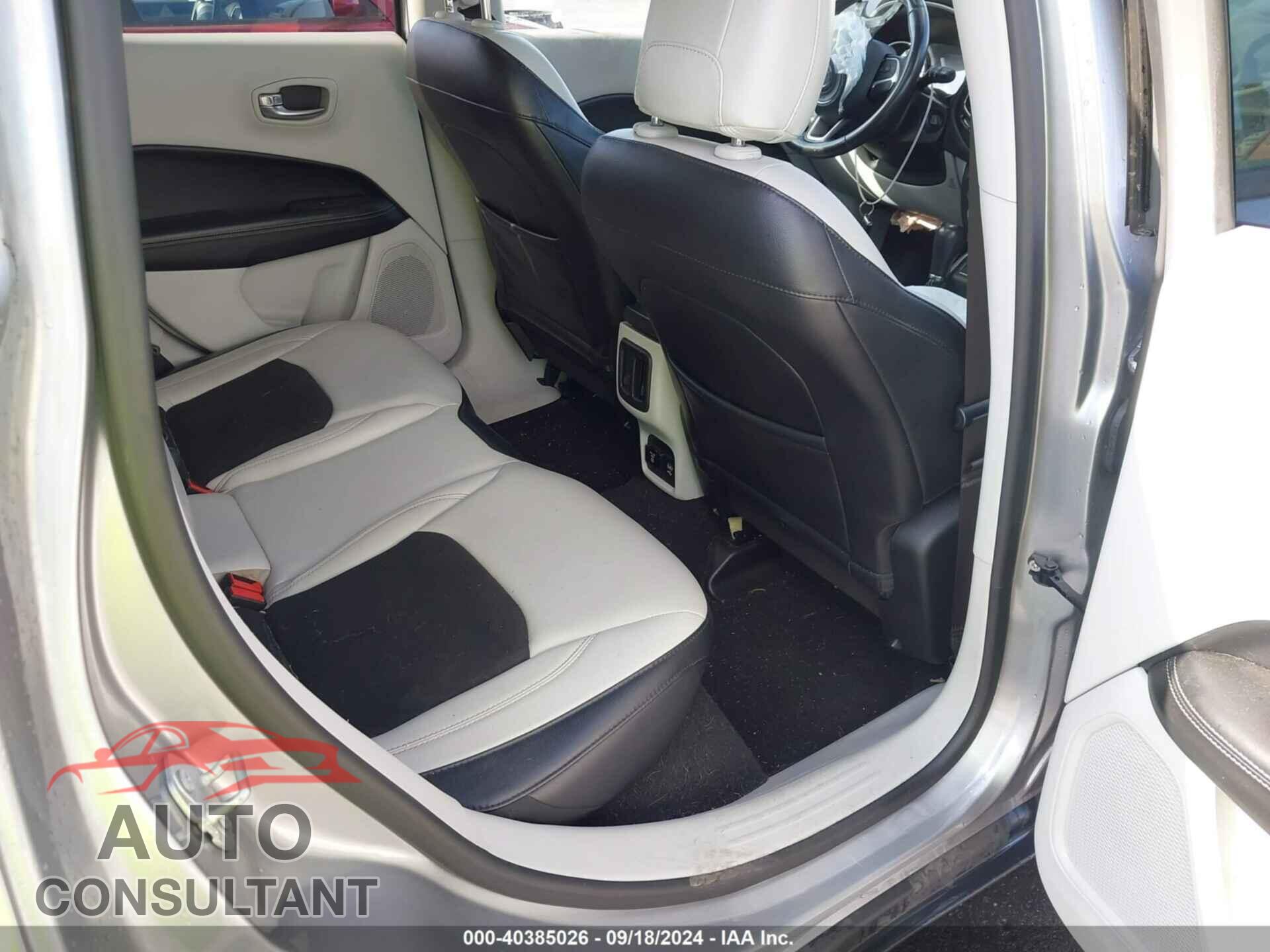 JEEP COMPASS 2018 - 3C4NJCBB4JT487579
