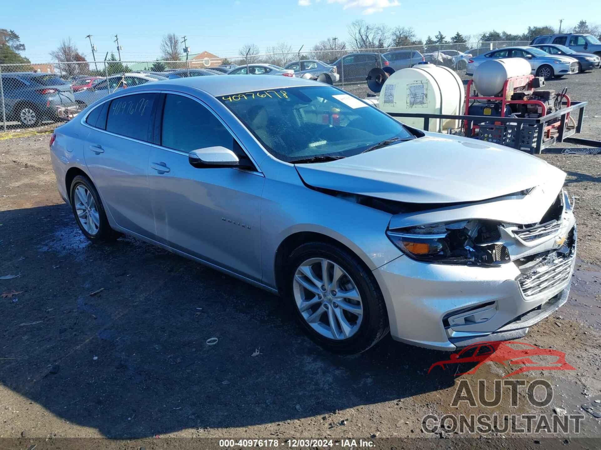 CHEVROLET MALIBU 2018 - 1G1ZD5ST8JF229436