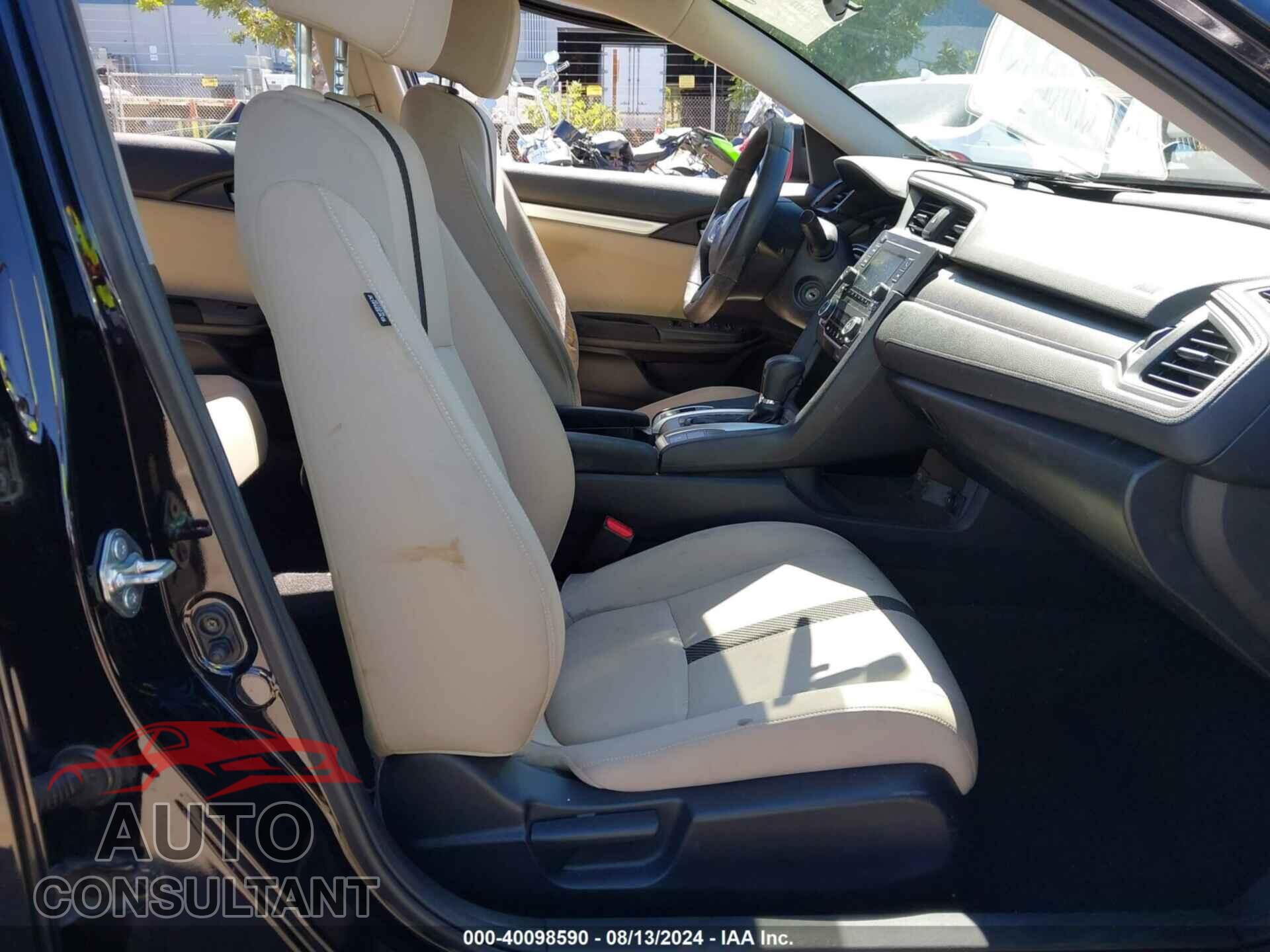 HONDA CIVIC 2017 - 19XFC2F55HE201248