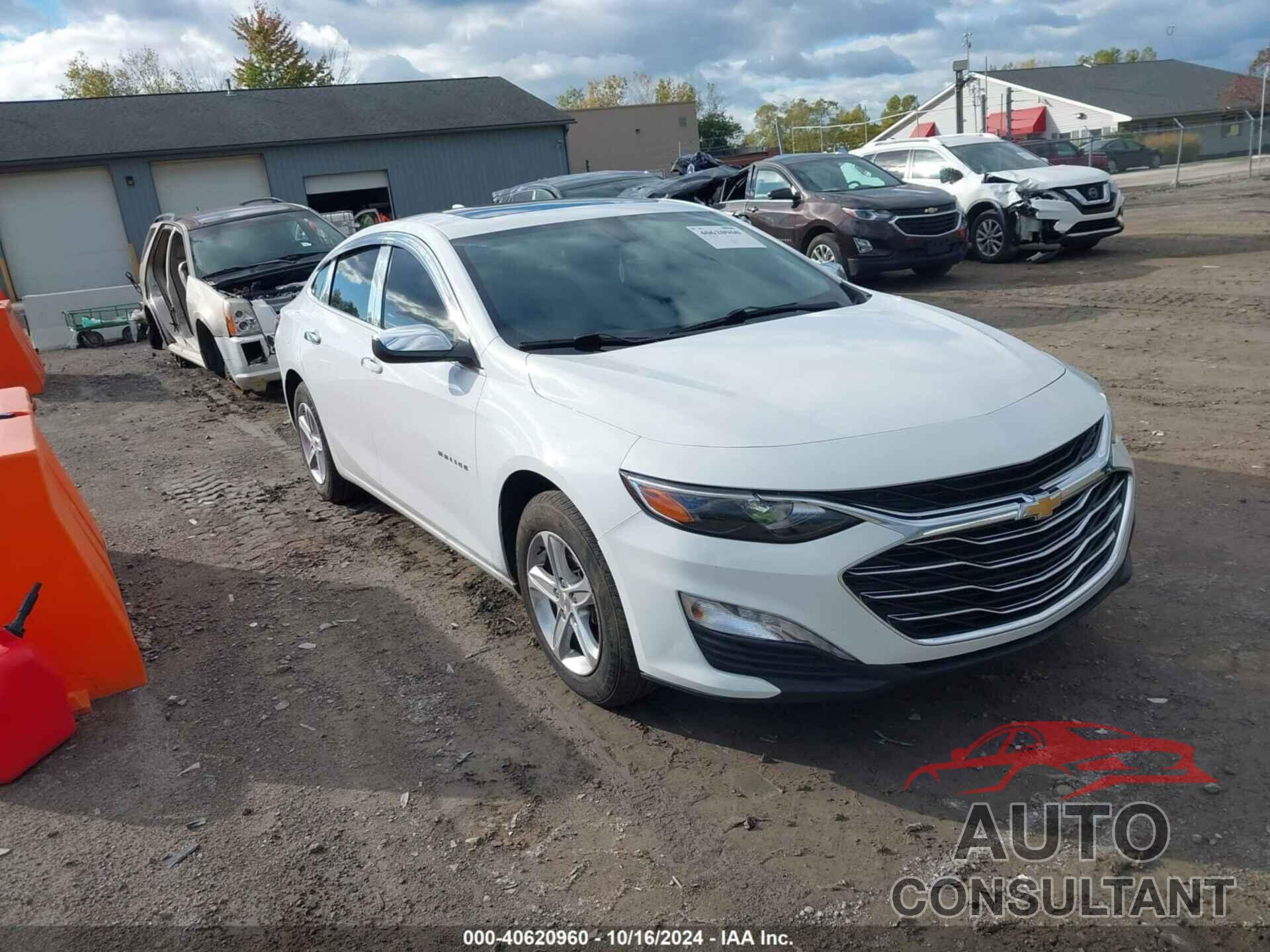 CHEVROLET MALIBU 2022 - 1G1ZD5ST0NF135315