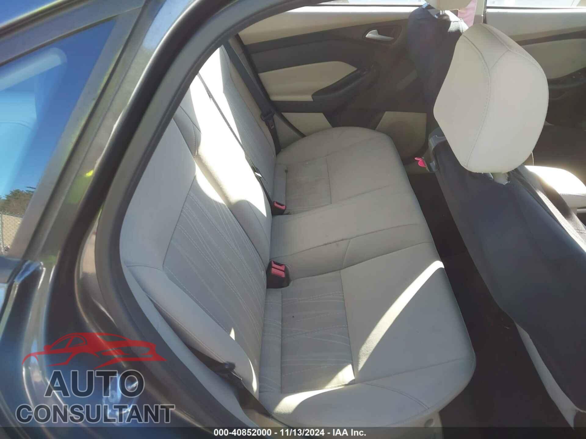 FORD FOCUS 2015 - 1FADP3F26FL280298