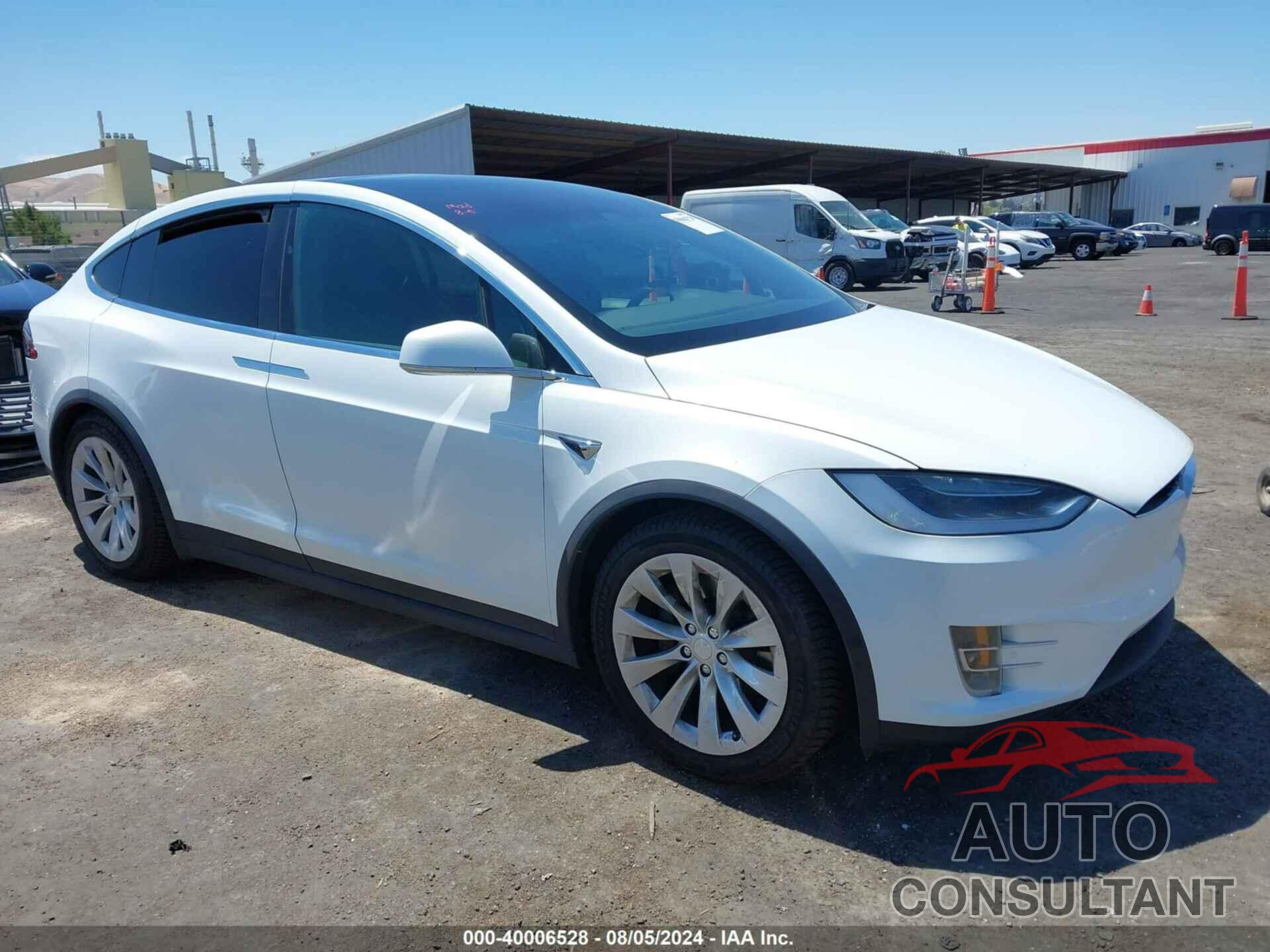 TESLA MODEL X 2018 - 5YJXCBE22JF101300