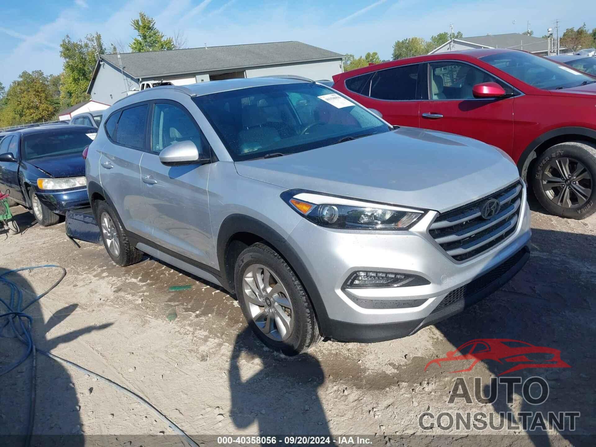 HYUNDAI TUCSON 2018 - KM8J3CA49JU717193