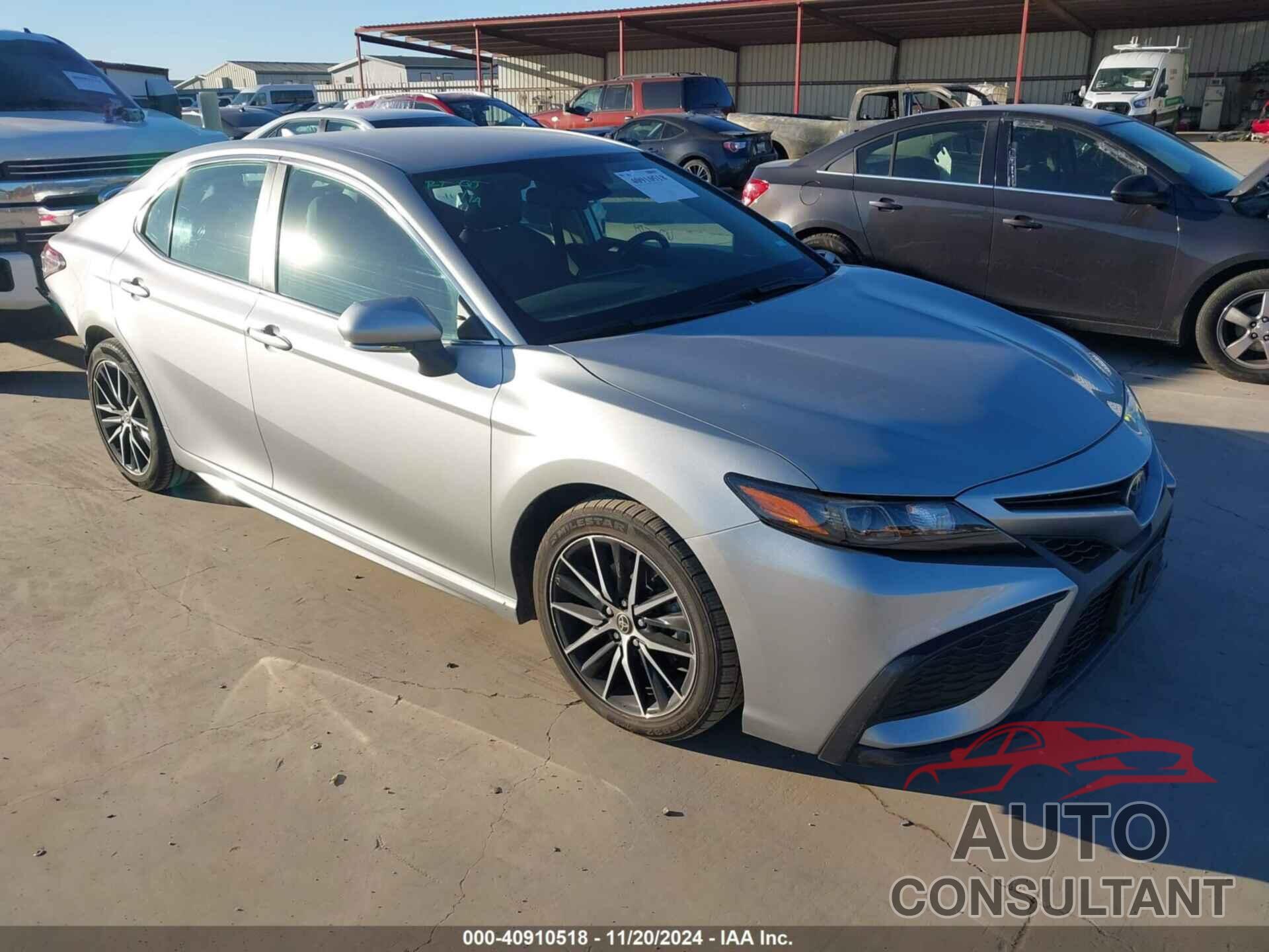 TOYOTA CAMRY 2022 - 4T1G11AK0NU054475