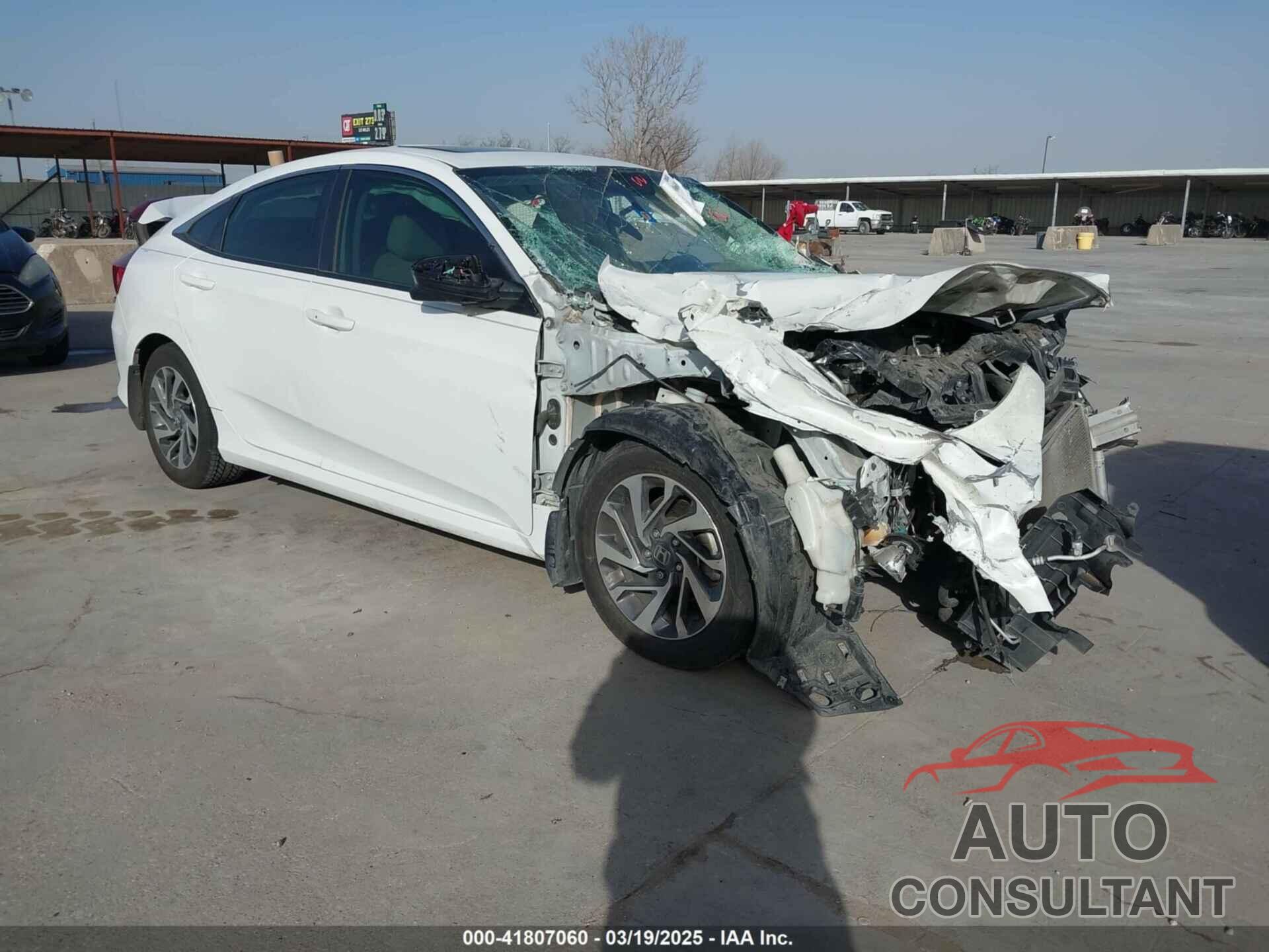 HONDA CIVIC 2018 - 19XFC2F70JE008805