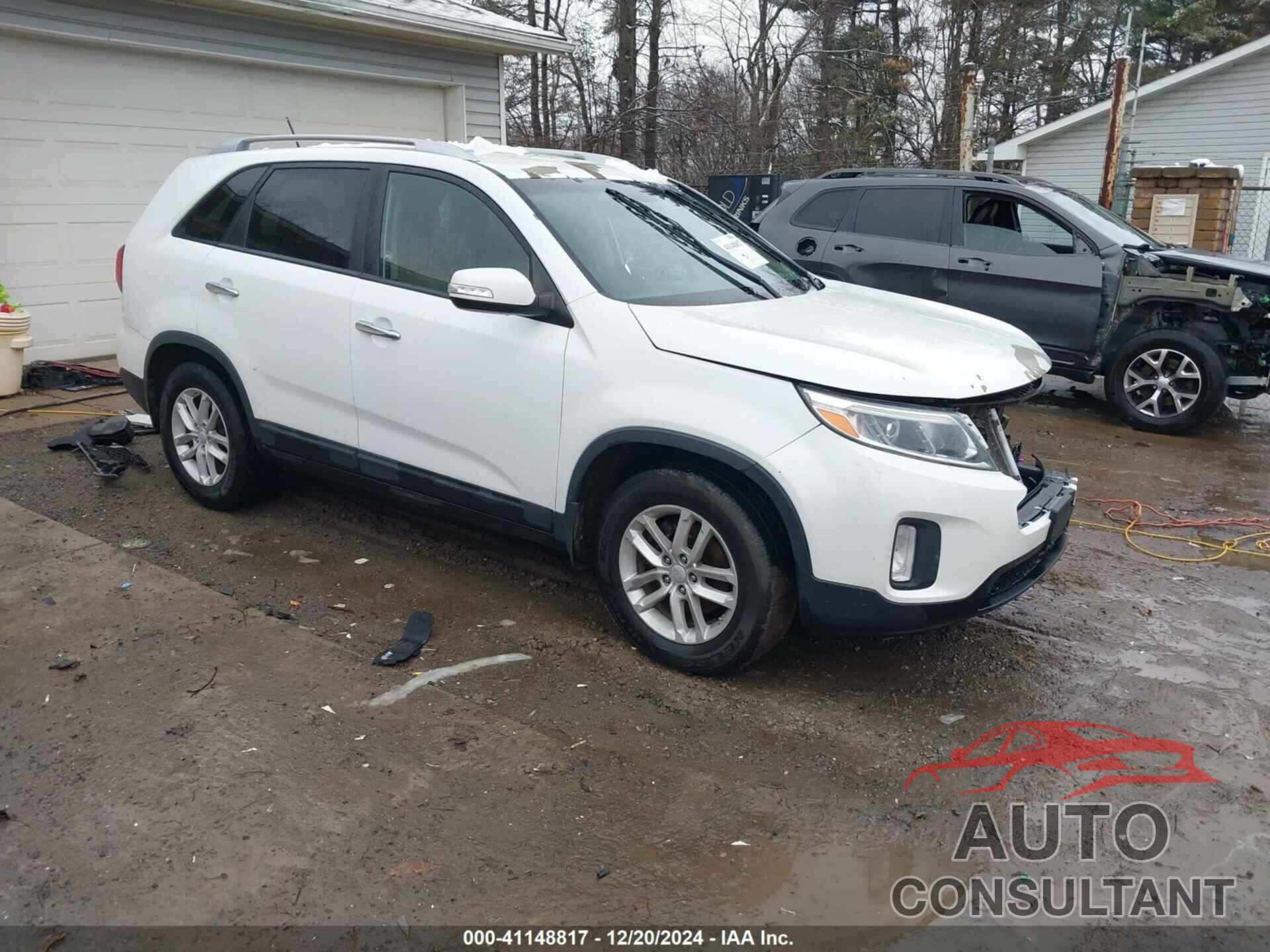 KIA SORENTO 2015 - 5XYKTCA65FG552018