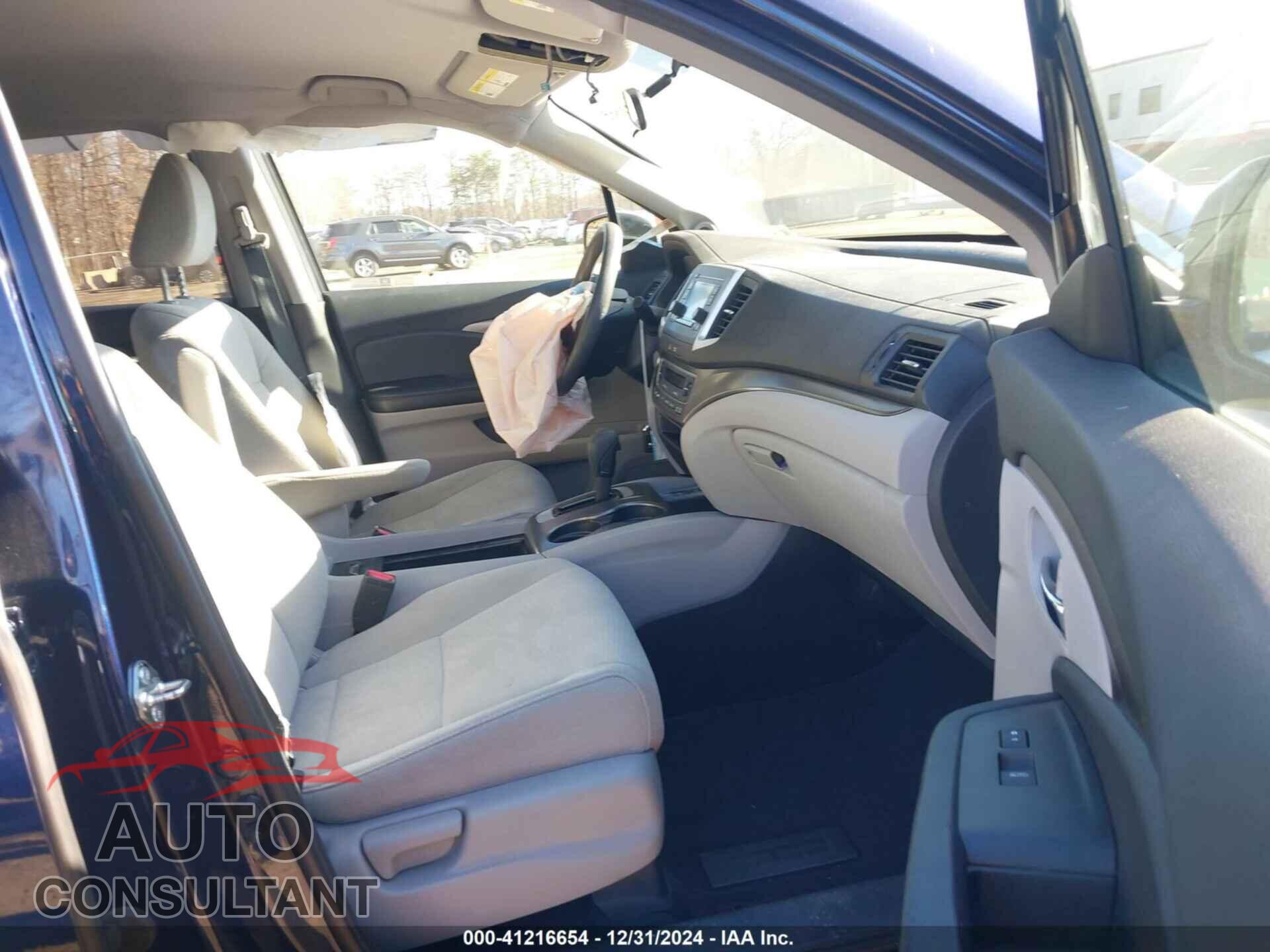 HONDA PILOT 2017 - 5FNYF5H18HB044661