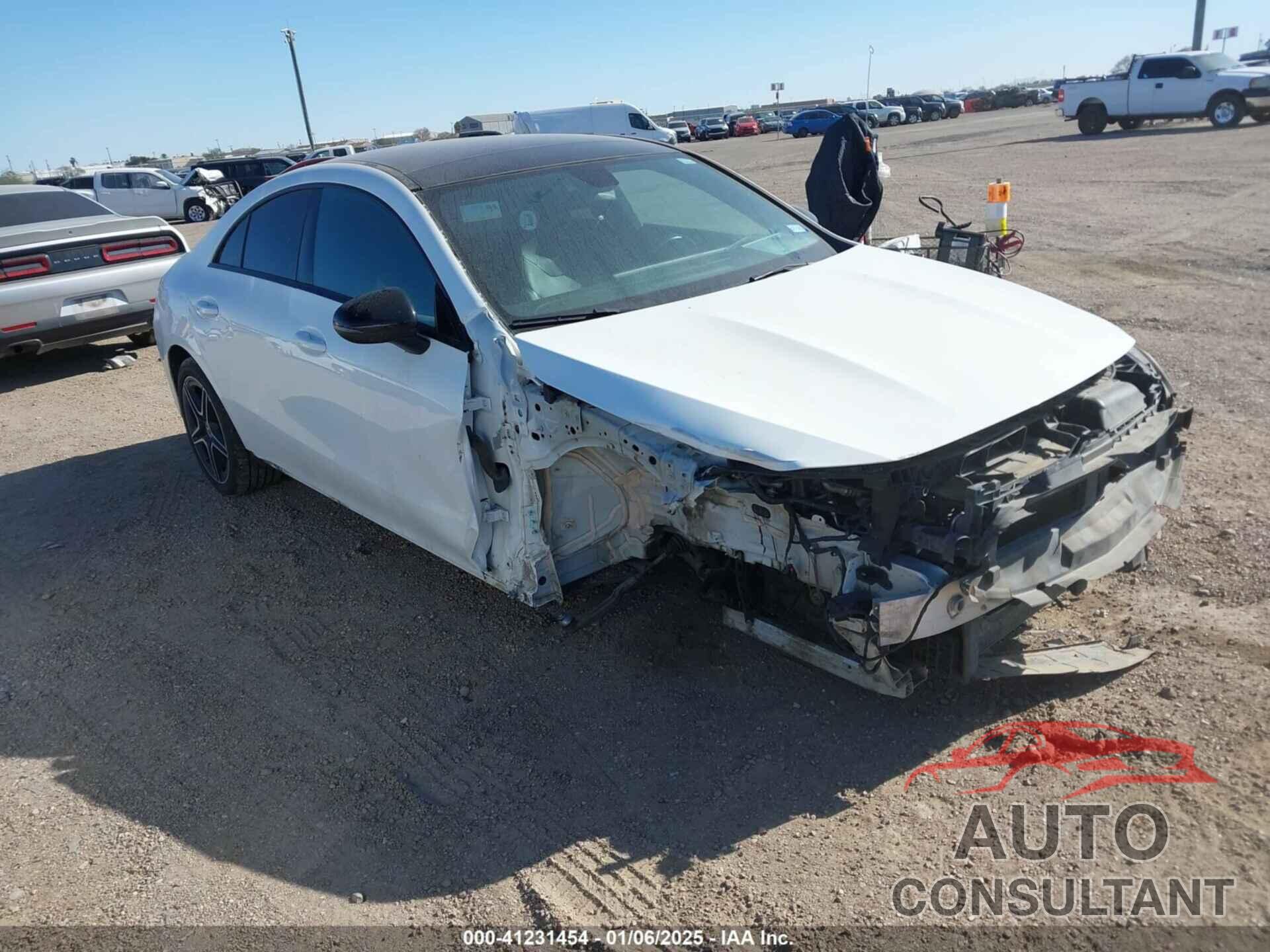 MERCEDES-BENZ CLA 250 2020 - WDD5J4GB1LN037038