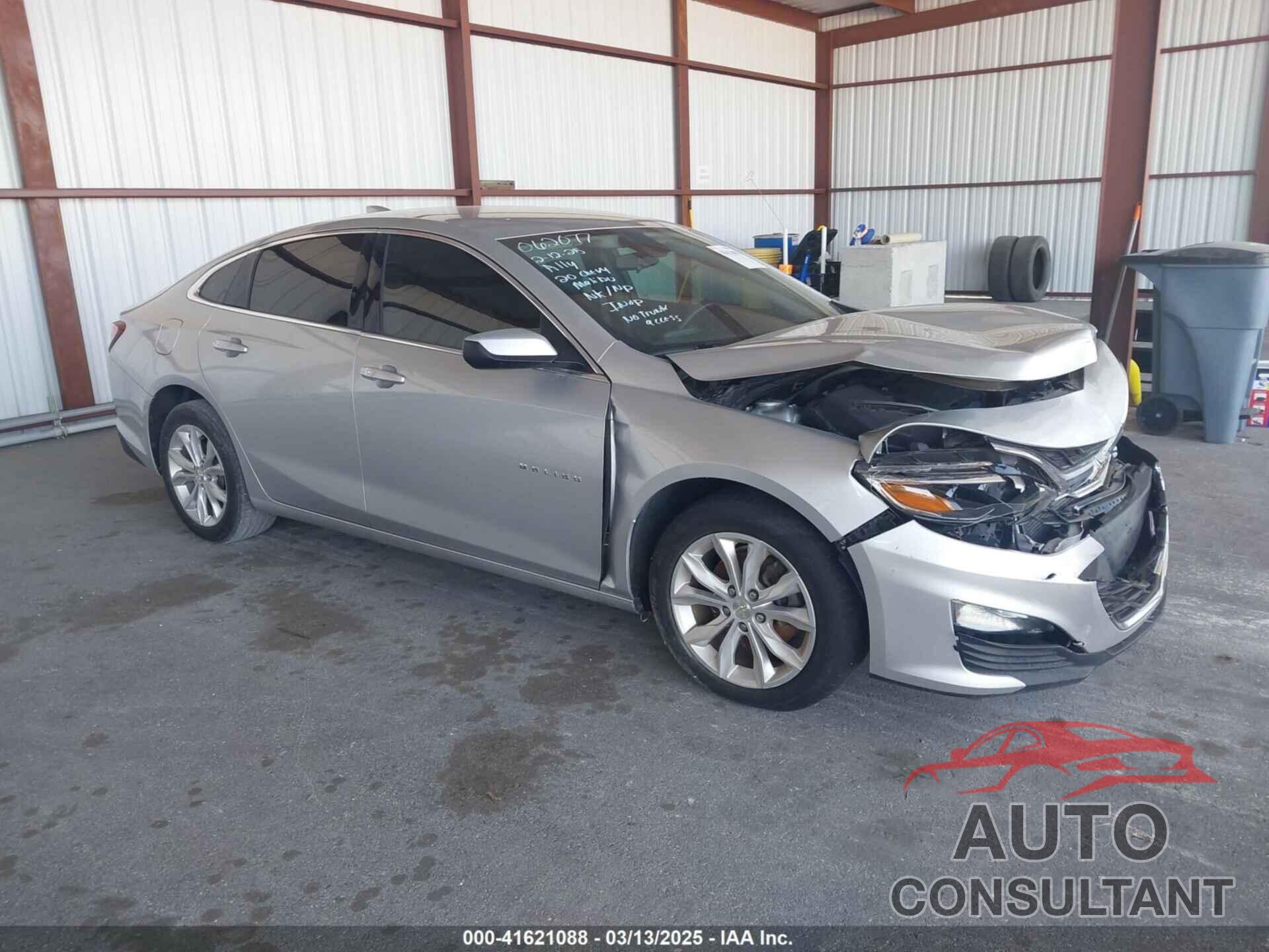 CHEVROLET MALIBU 2020 - 1G1ZD5STXLF062077