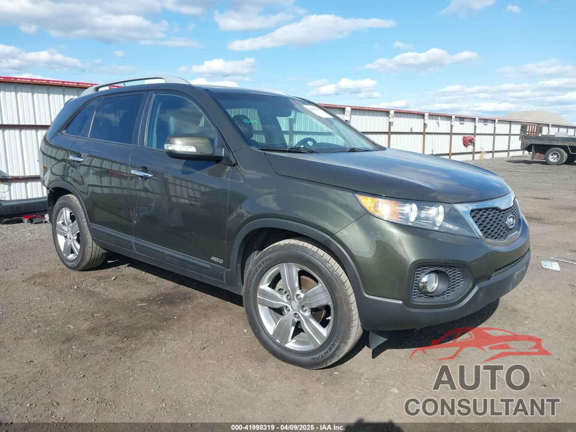 KIA SORENTO 2013 - 5XYKUDA24DG331006