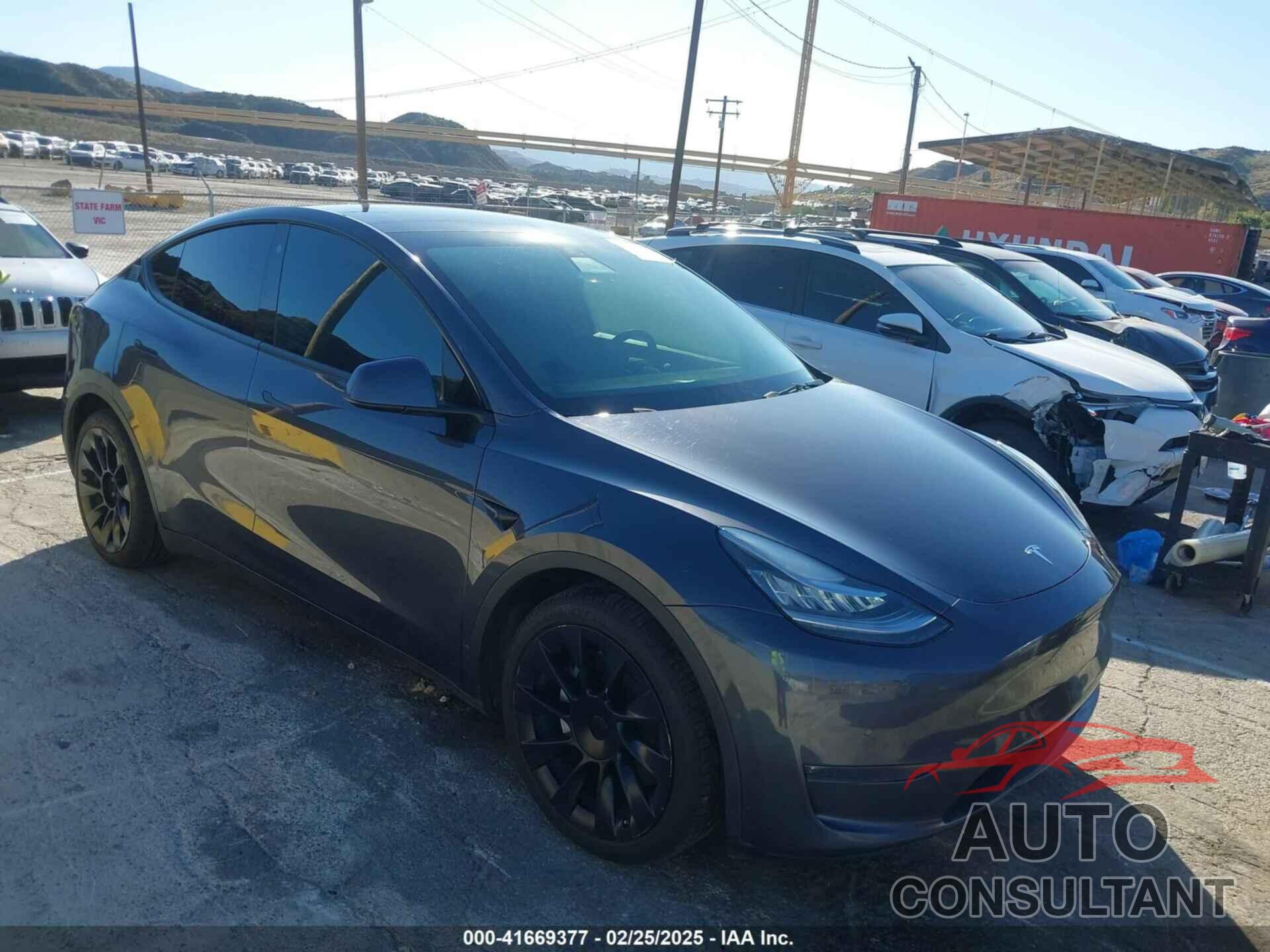 TESLA MODEL Y 2021 - 5YJYGDEE6MF217229