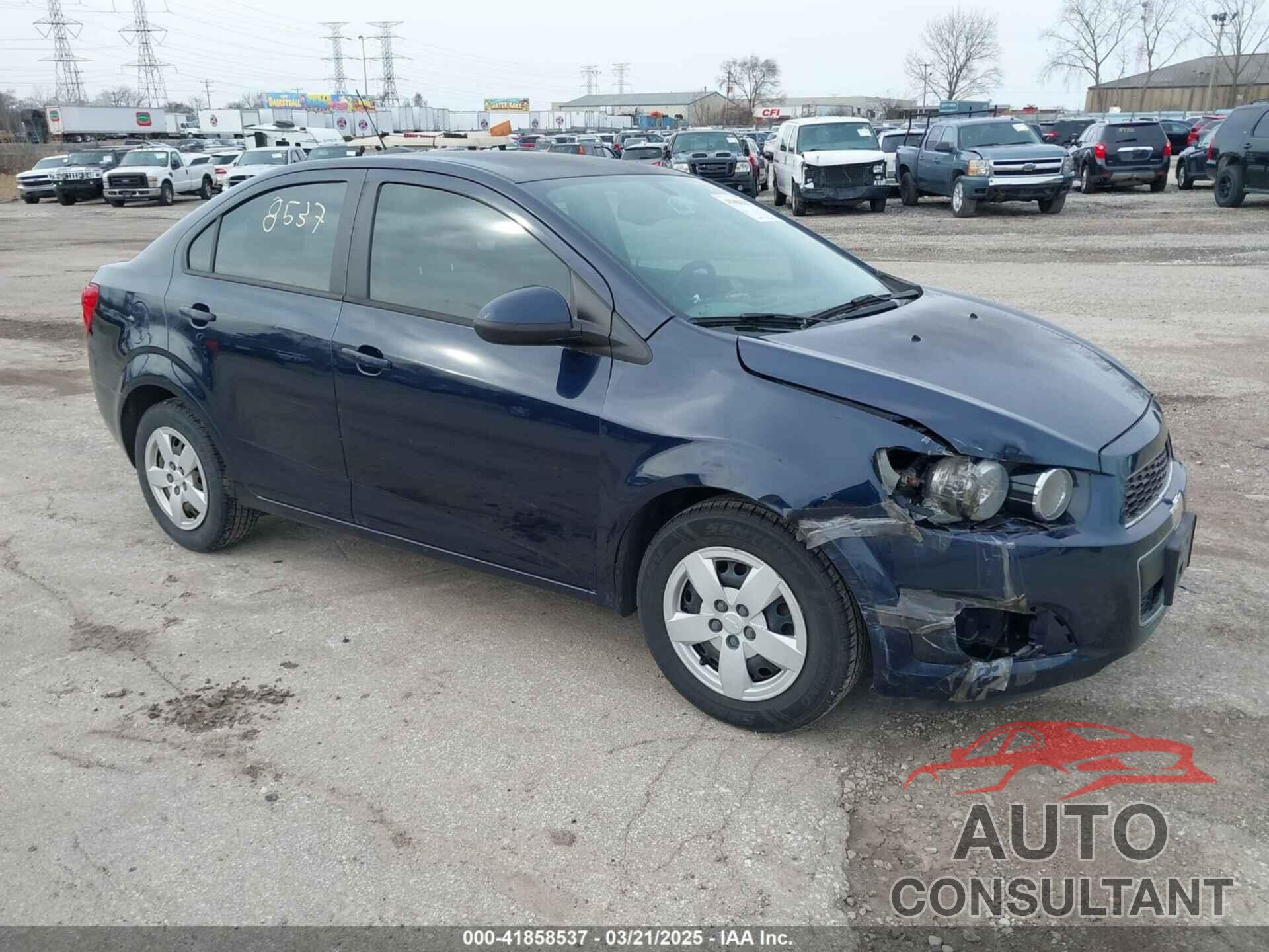 CHEVROLET SONIC 2015 - 1G1JA5SH8F4125906