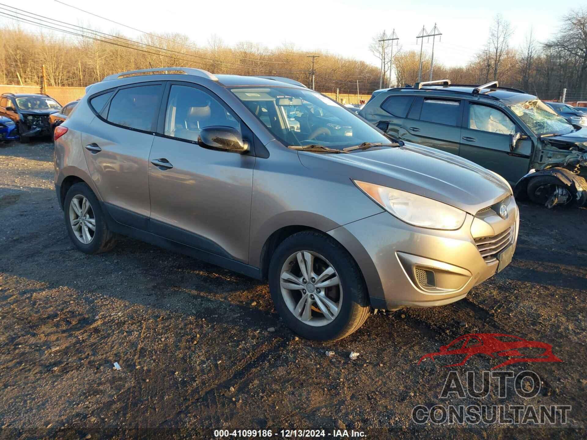 HYUNDAI TUCSON 2010 - KM8JU3AC4AU017621