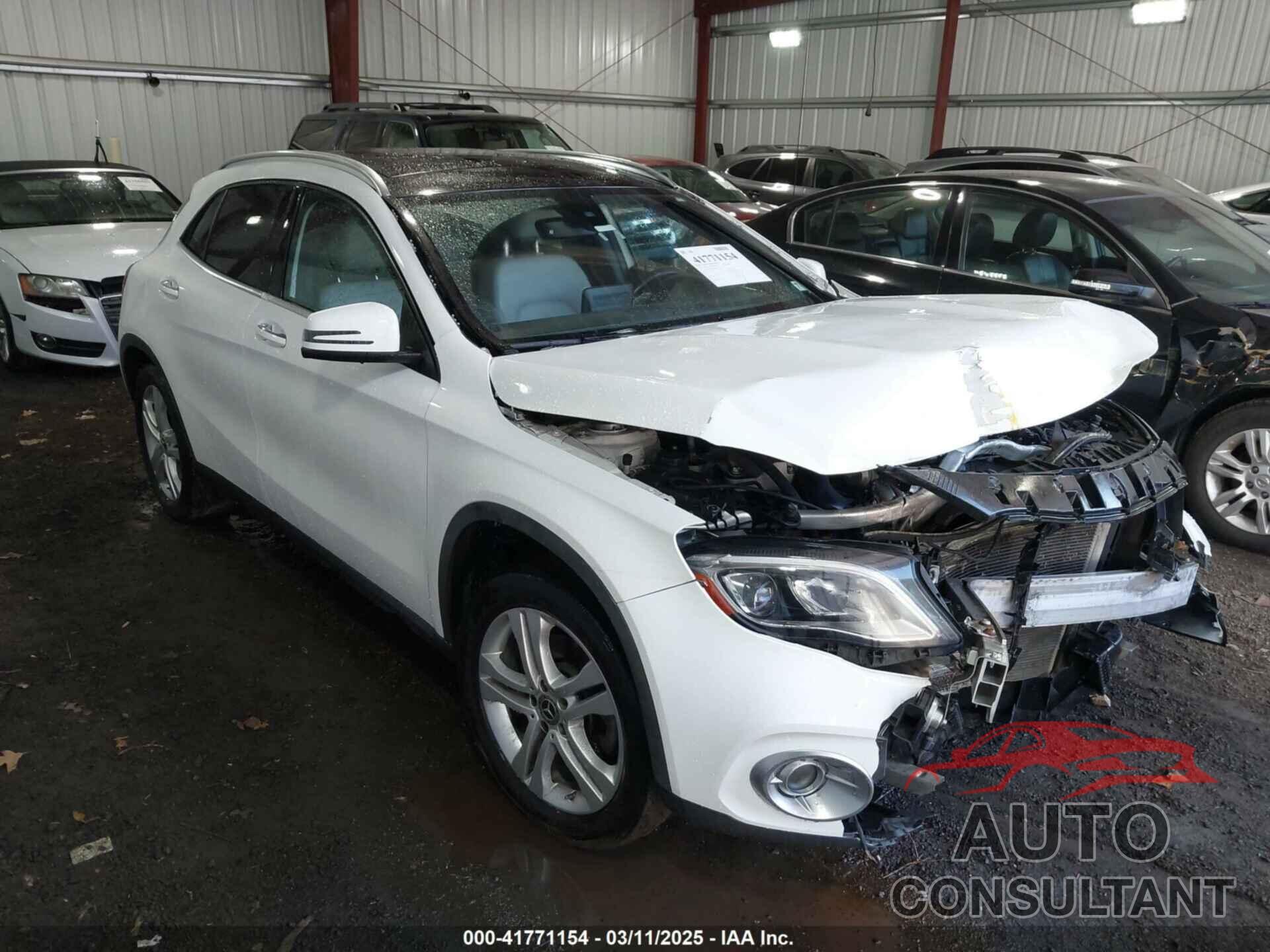 MERCEDES-BENZ GLA 250 2019 - WDCTG4GB7KJ585660