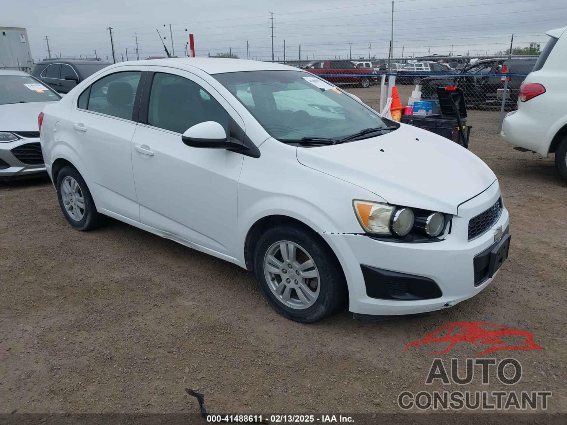 CHEVROLET SONIC 2014 - 1G1JC5SH5E4101703