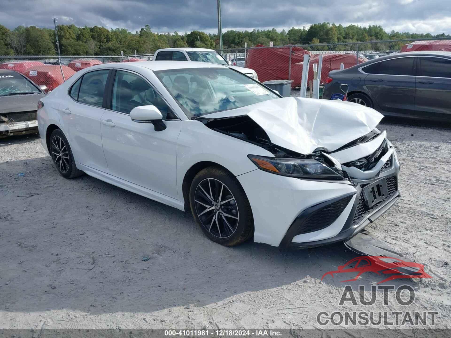 TOYOTA CAMRY 2023 - 4T1G11AK6PU748560