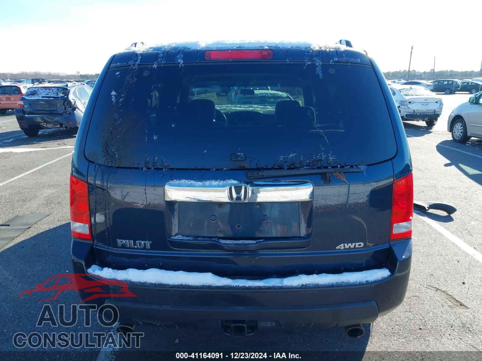 HONDA PILOT 2011 - 5FNYF4H44BB045107