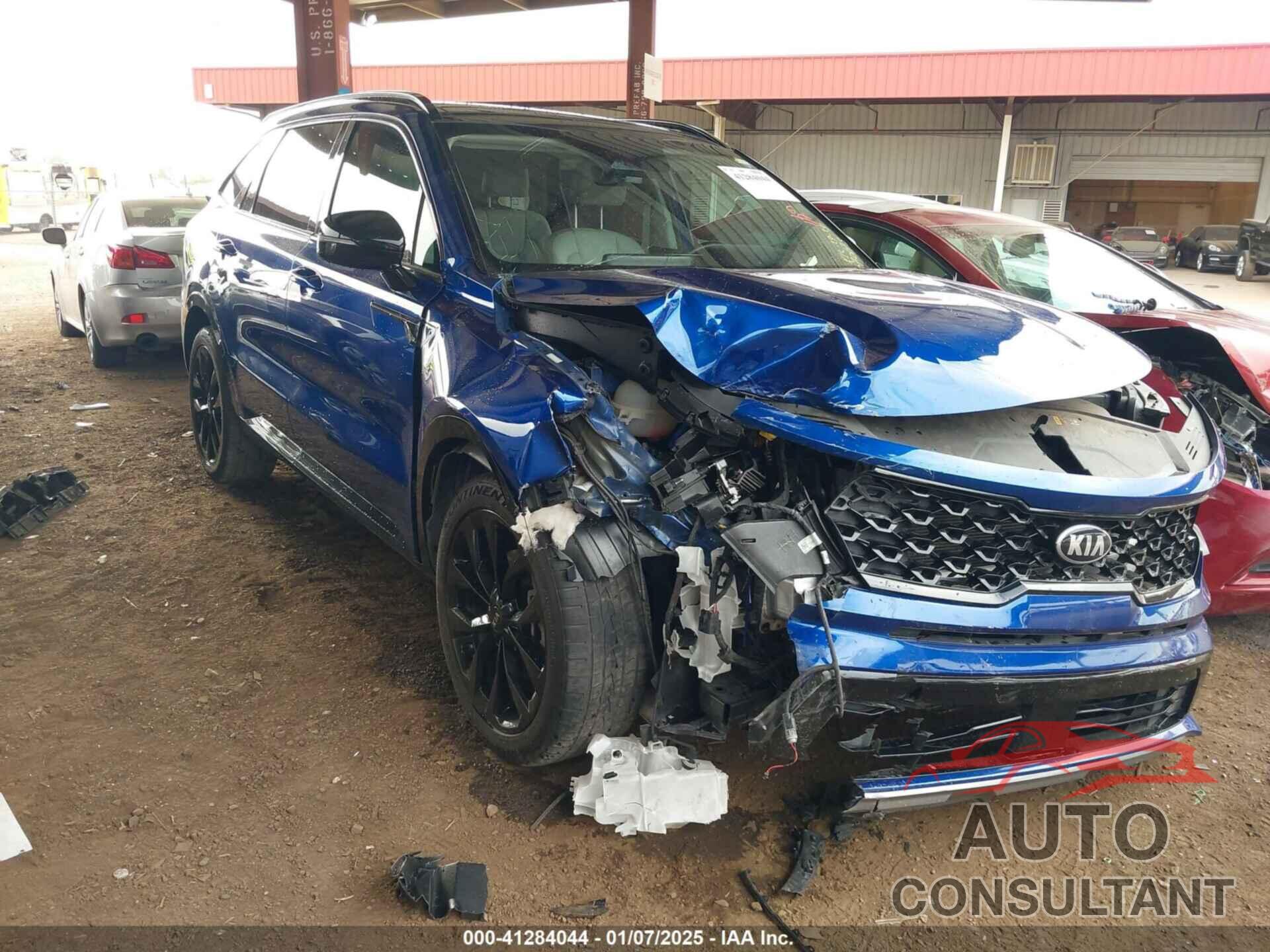 KIA SORENTO 2021 - 5XYRK4LF8MG070175
