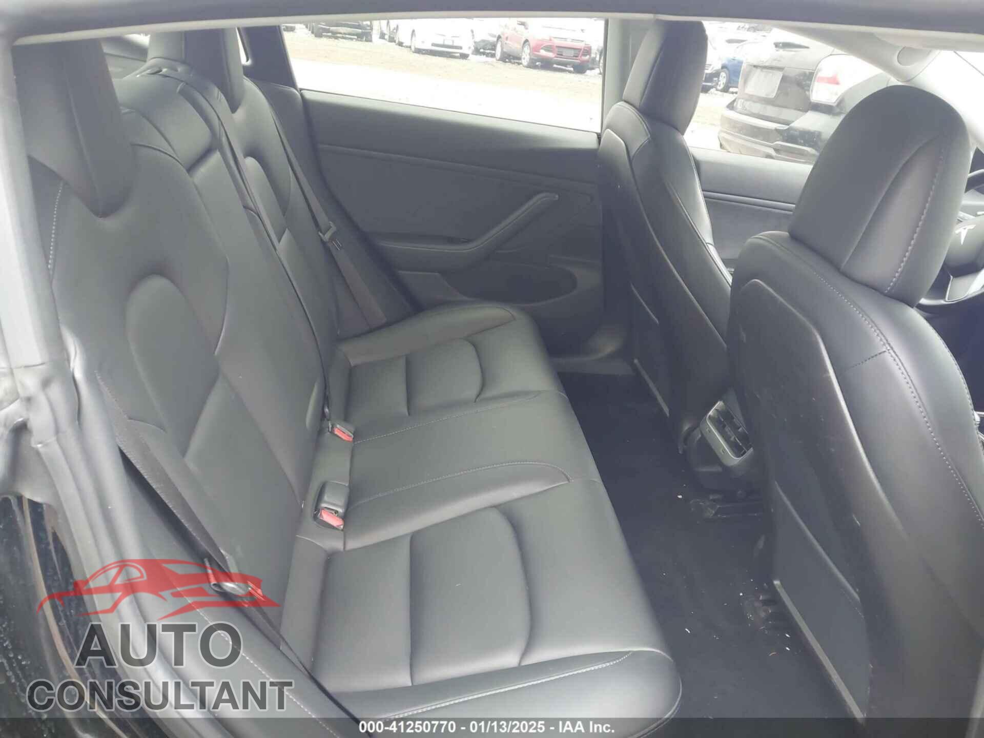 TESLA MODEL 3 2019 - 5YJ3E1EA1KF300351
