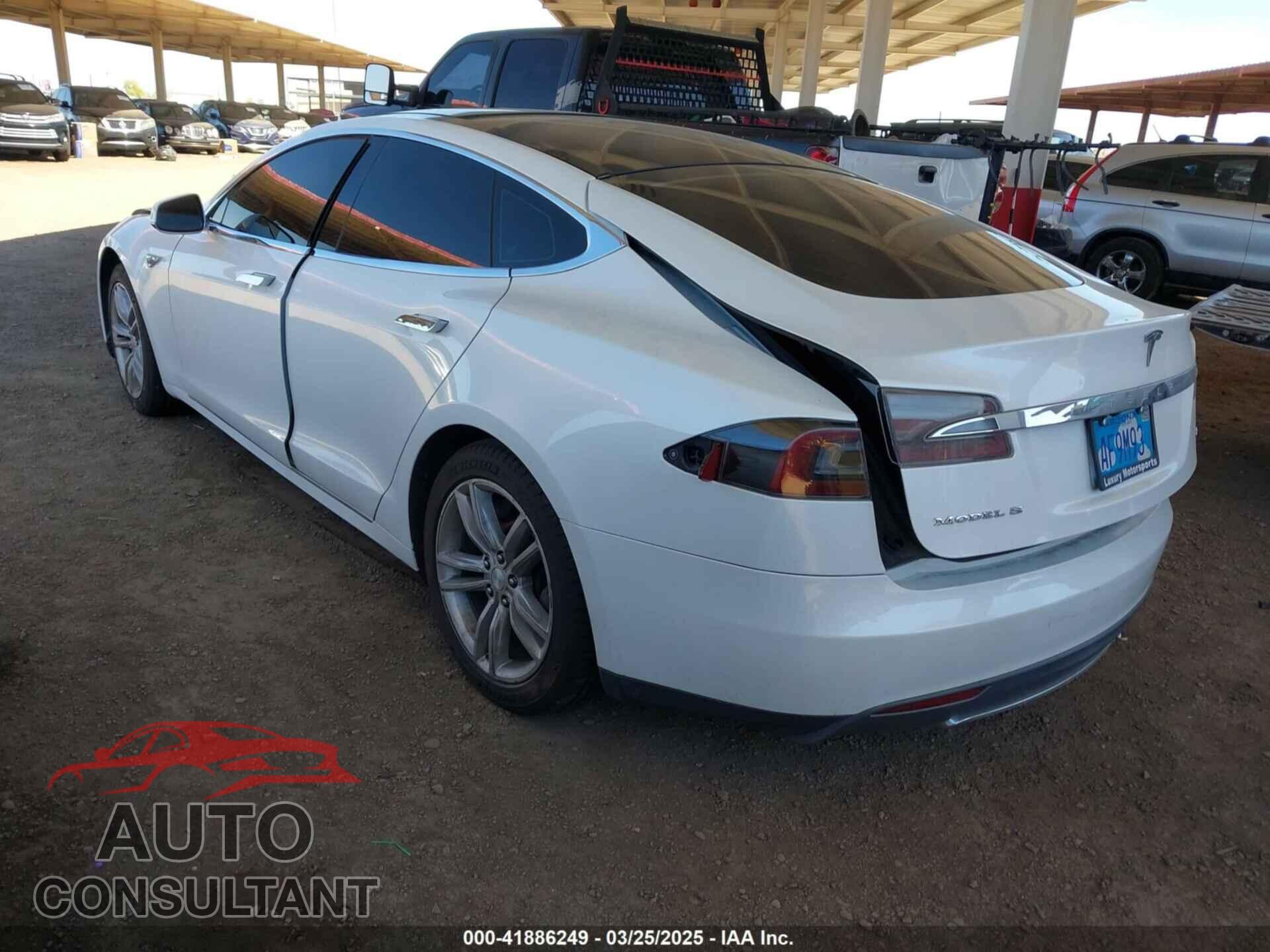 TESLA MODEL S 2013 - 5YJSA1CG8DFP22036