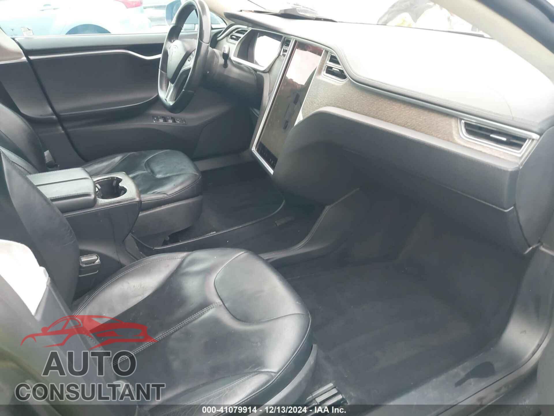 TESLA MODEL S 2013 - 5YJSA1CG5DFP06411