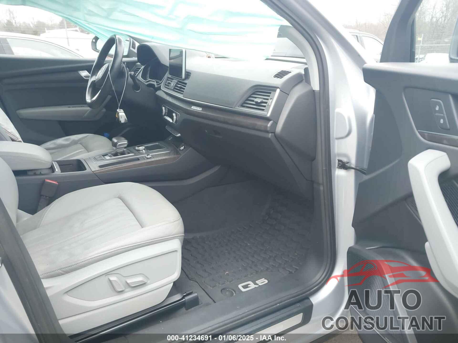 AUDI Q5 2018 - WA1BNAFY5J2114041