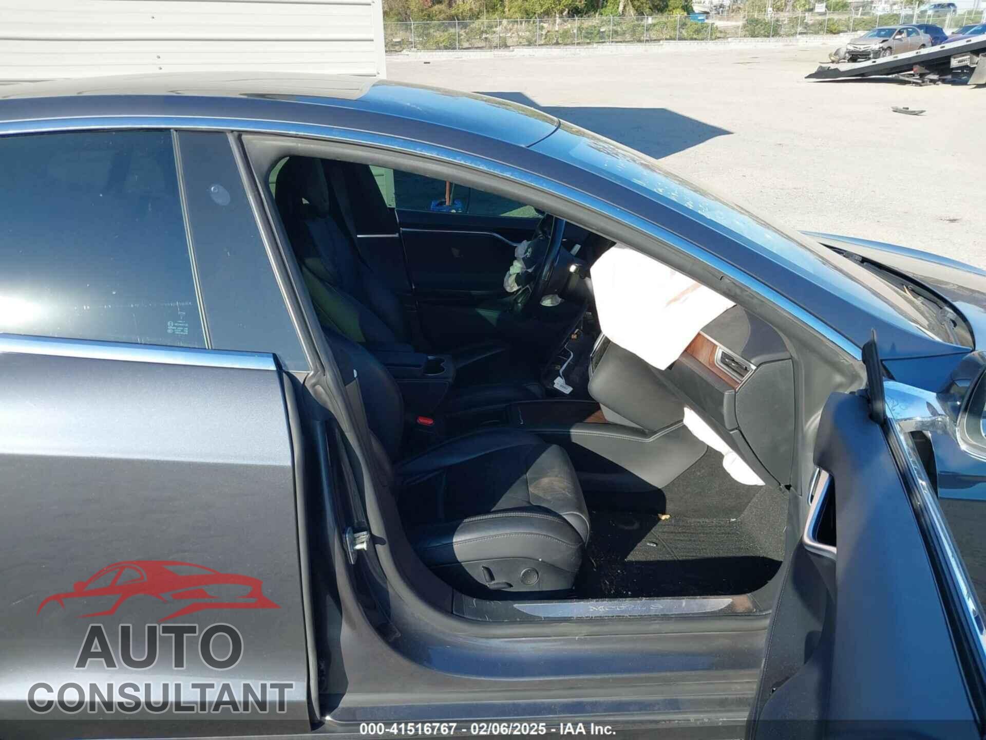 TESLA MODEL S 2017 - 5YJSA1E20HF200248