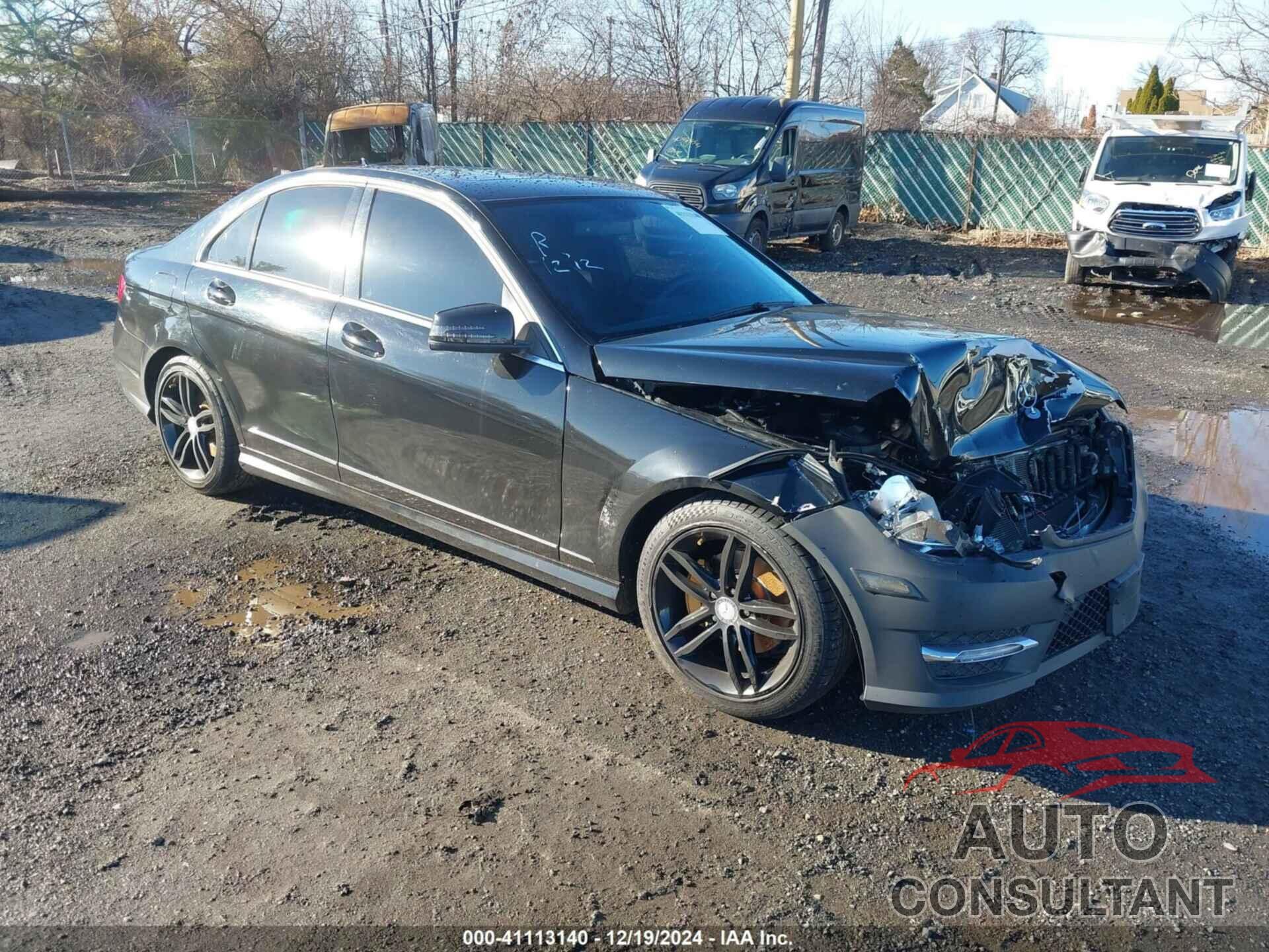 MERCEDES-BENZ C 300 2012 - WDDGF8BB0CF861633