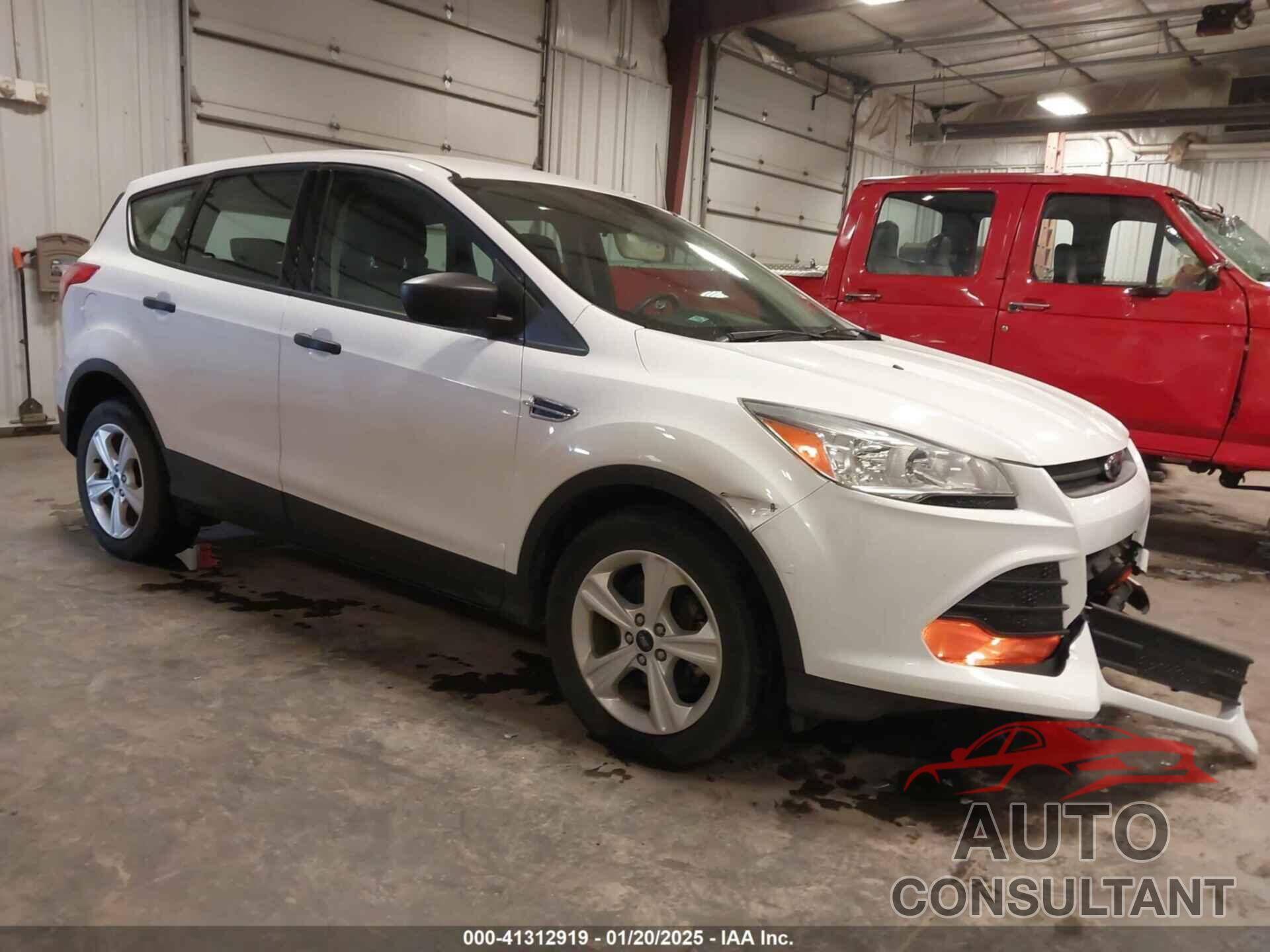 FORD ESCAPE 2016 - 1FMCU0F71GUB97619