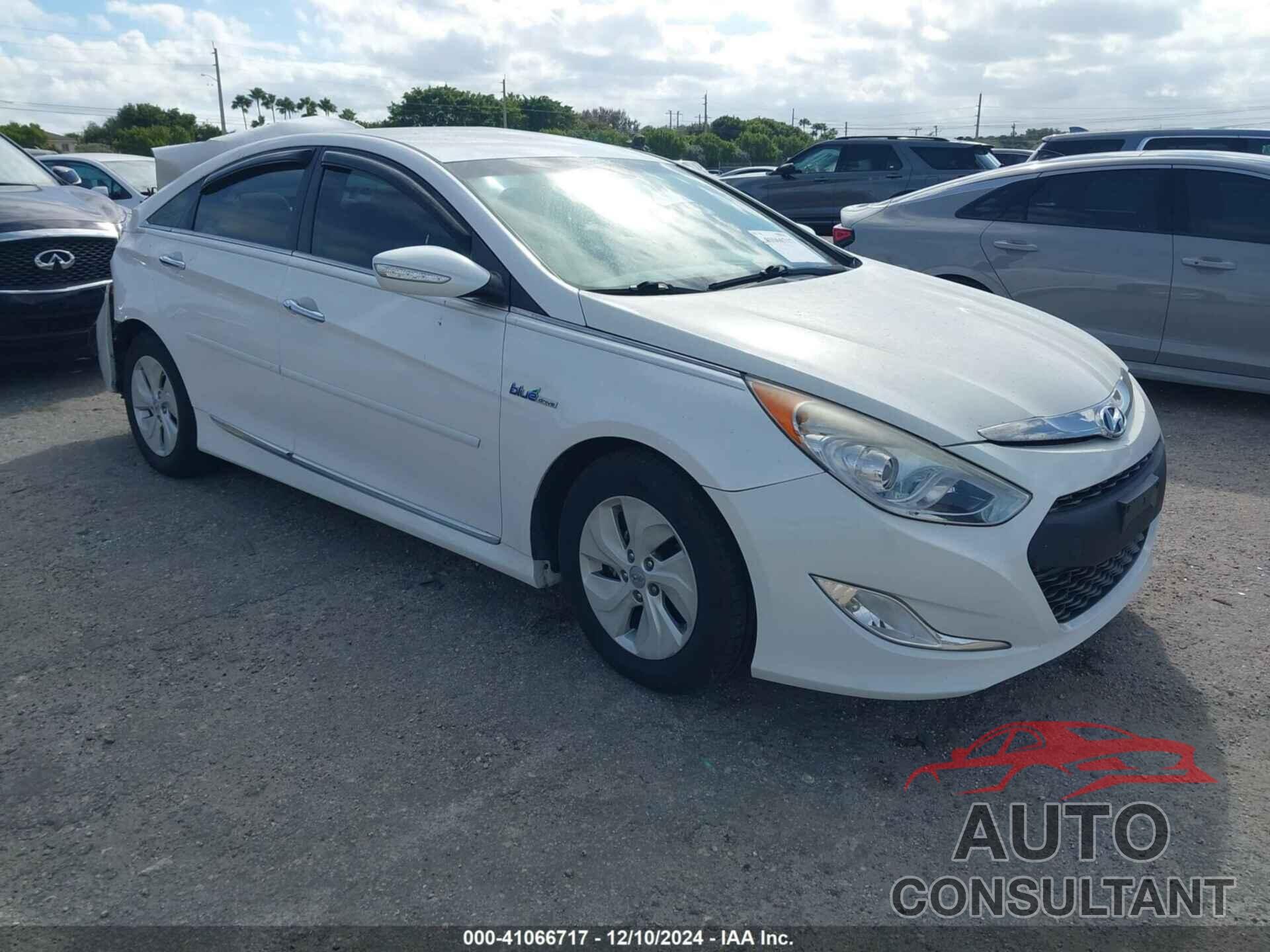 HYUNDAI SONATA HYBRID 2015 - KMHEC4A46FA132782