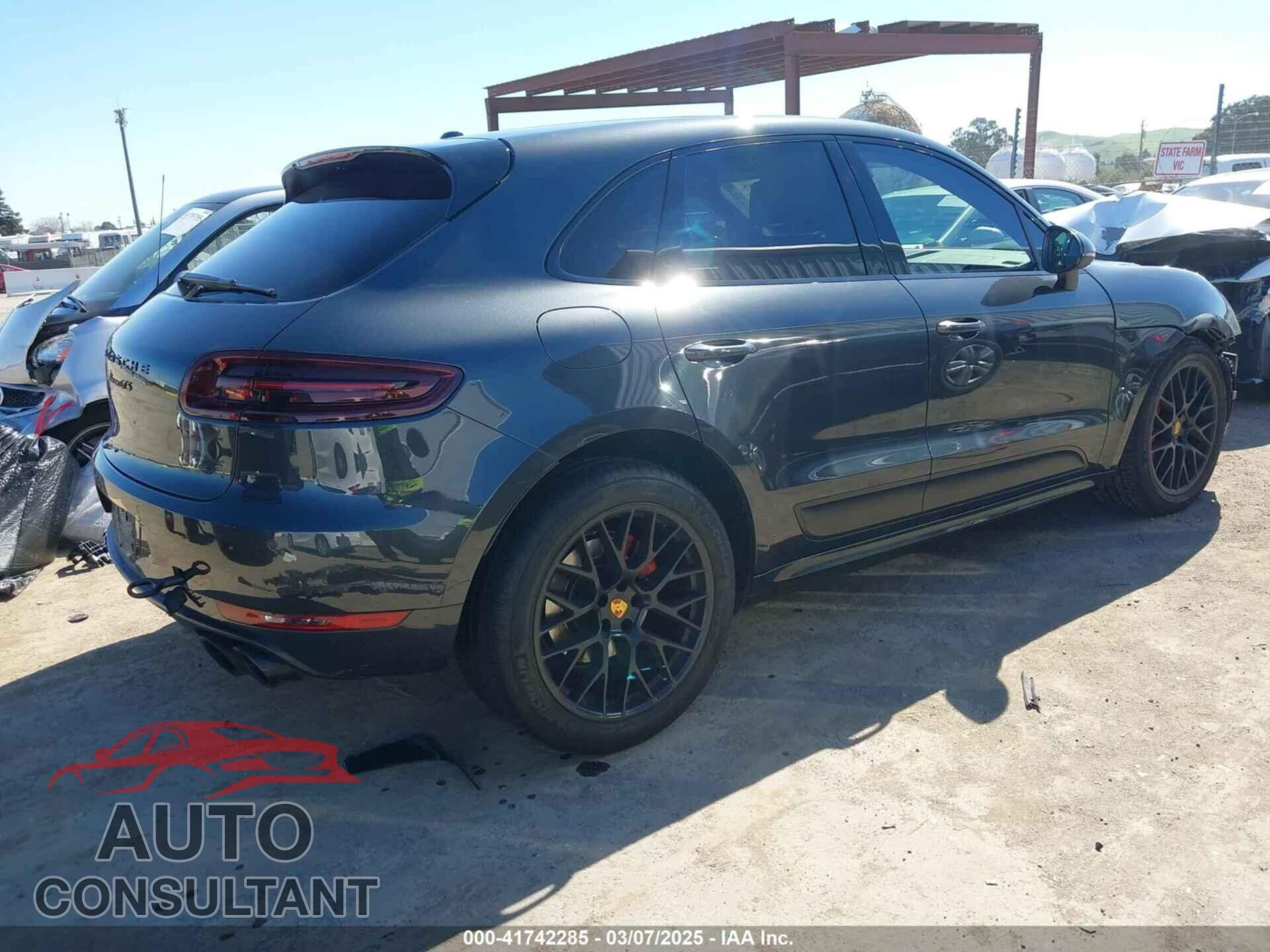 PORSCHE MACAN 2017 - WP1AG2A59HLB51272
