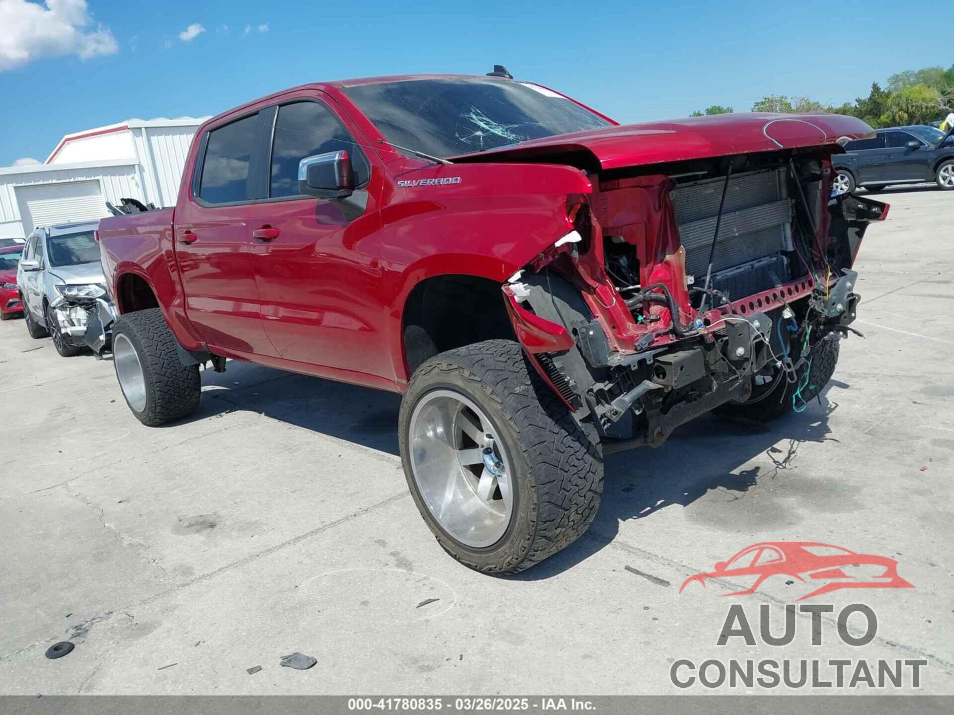 CHEVROLET SILVERADO 1500 2021 - 1GCPWCET7MZ350373