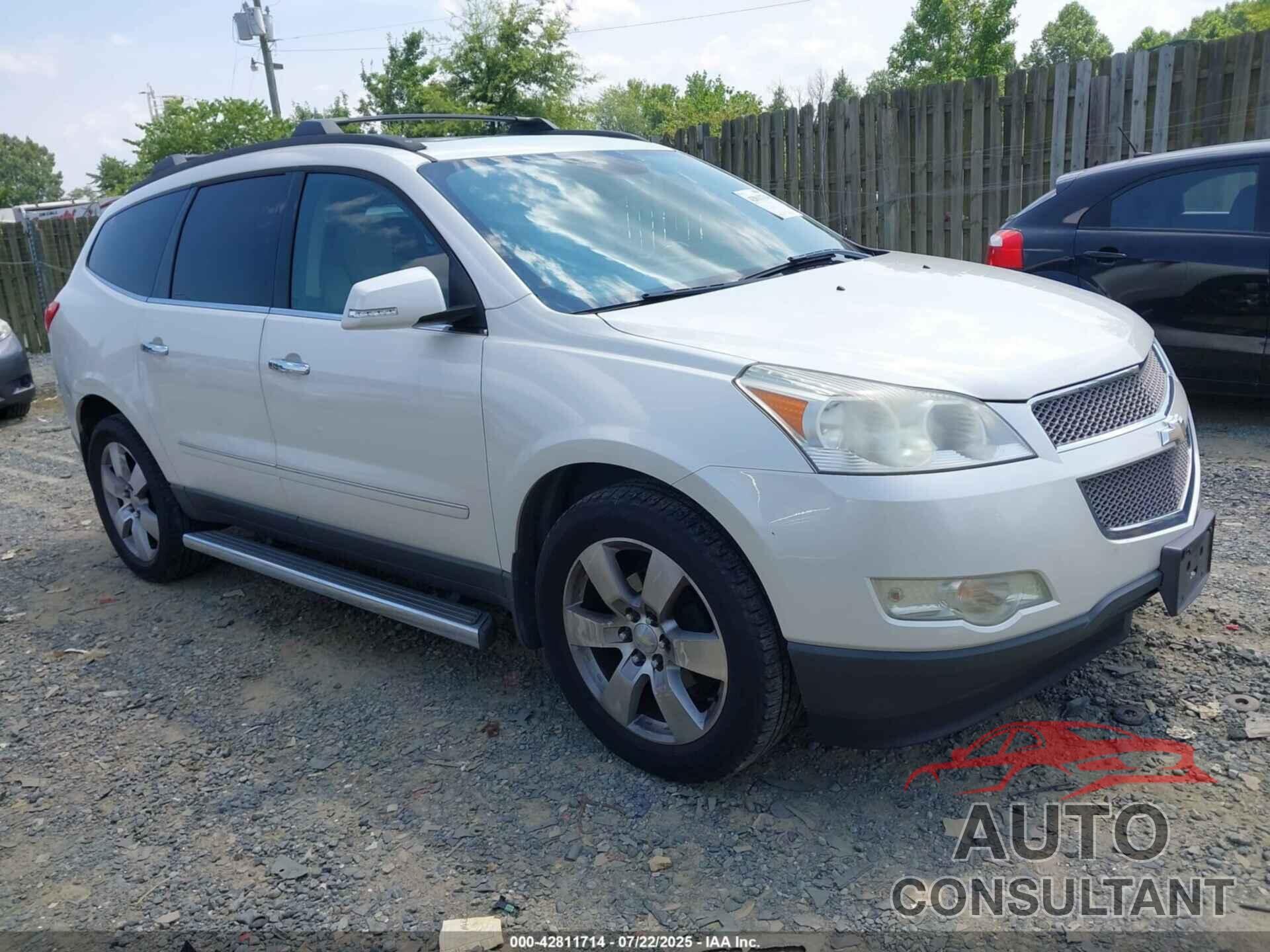 CHEVROLET TRAVERSE 2012 - 1GNKRLED8CJ136457
