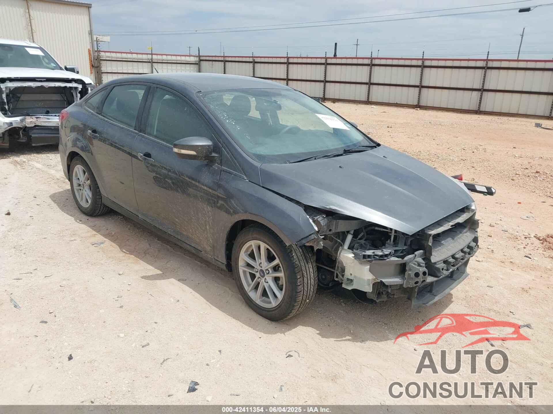 FORD FOCUS 2017 - 1FADP3F27HL342018