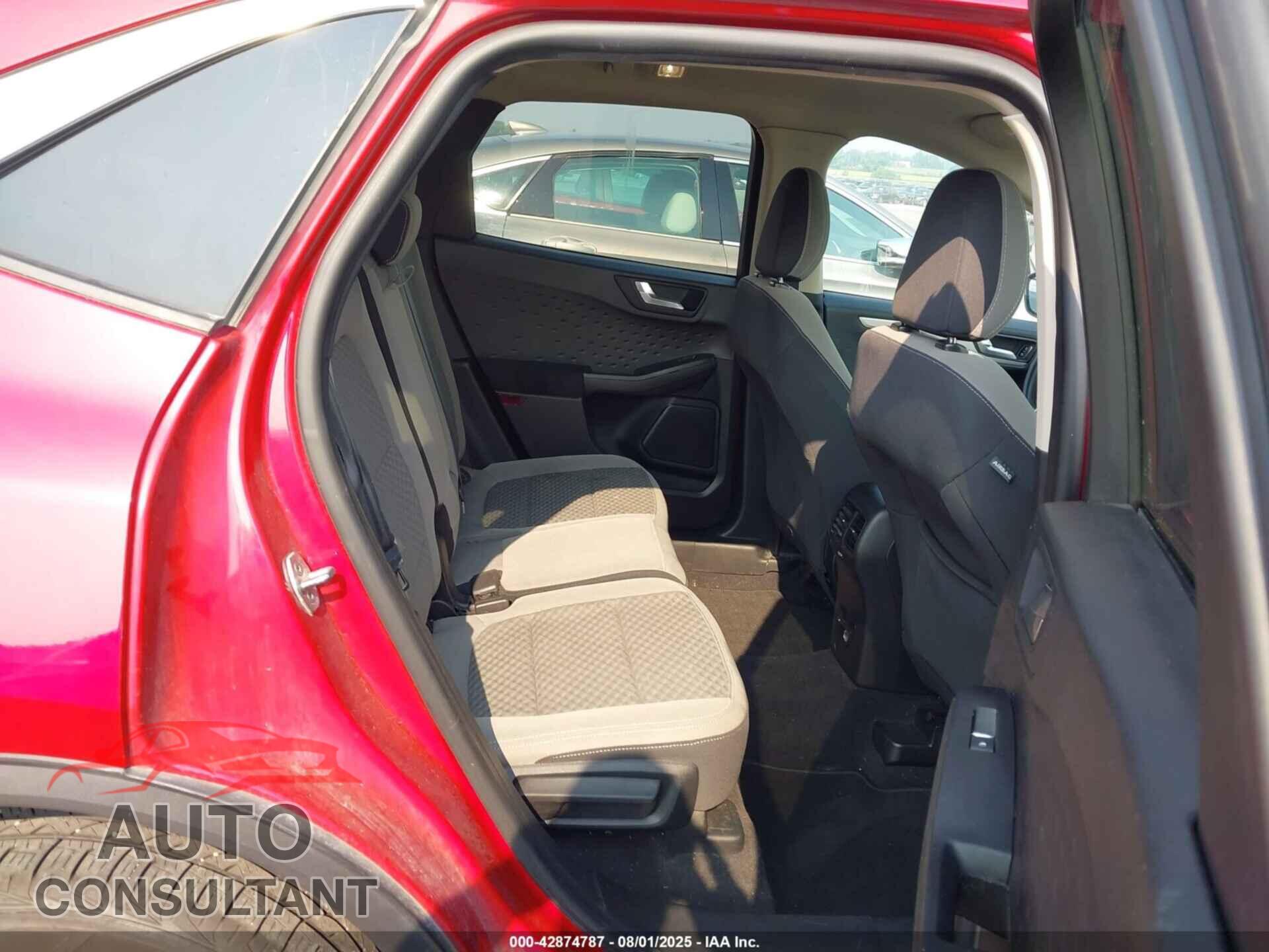 FORD ESCAPE 2020 - 1FMCU9G60LUA33671