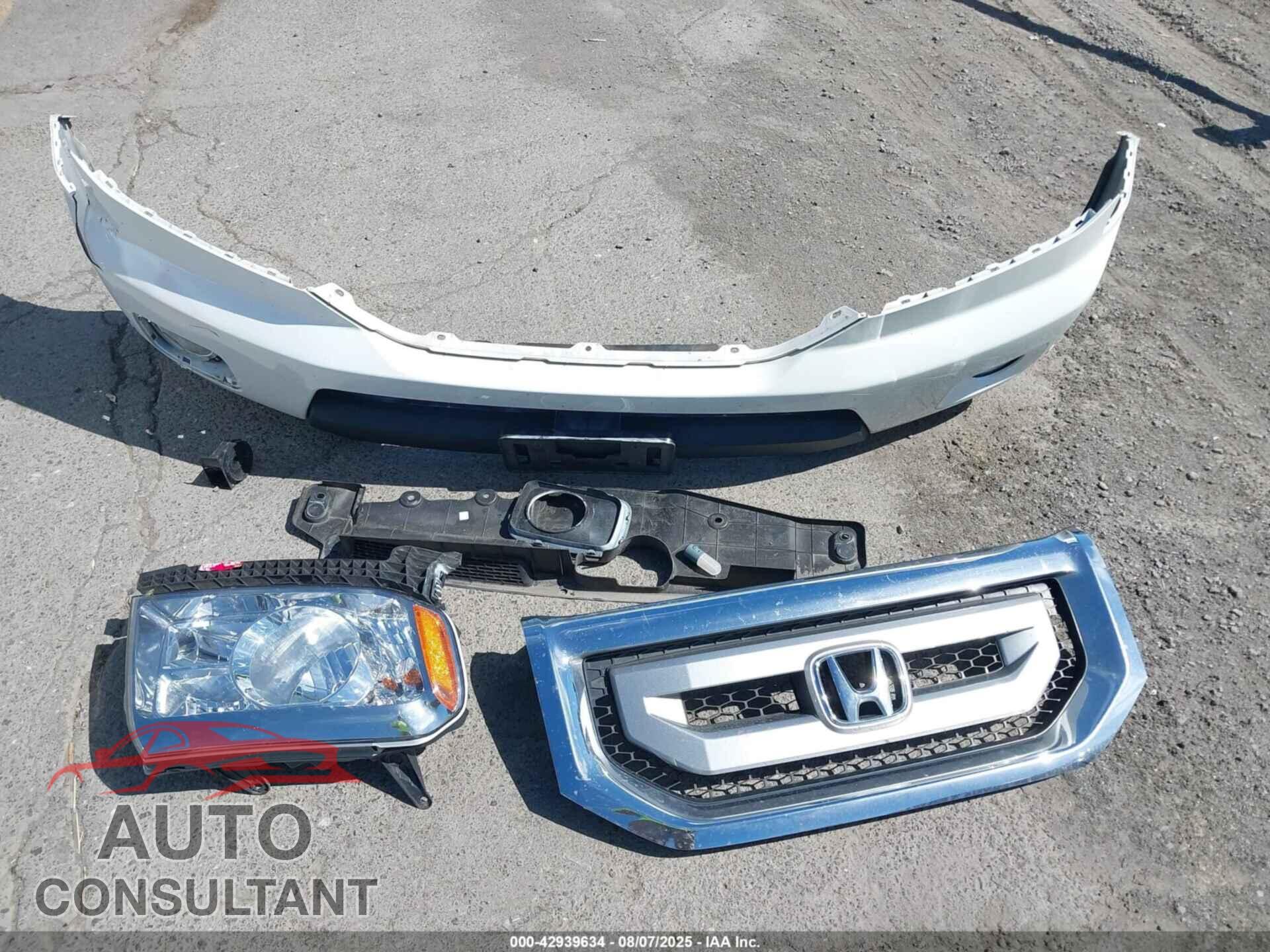 HONDA PILOT 2011 - 5FNYF3H98BB034357