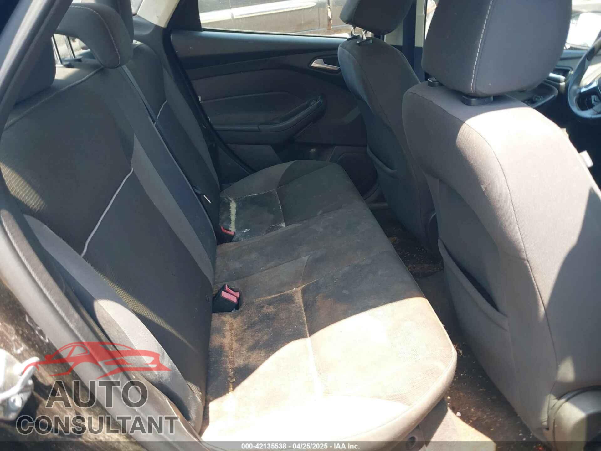 FORD FOCUS 2014 - 1FADP3F24EL431332