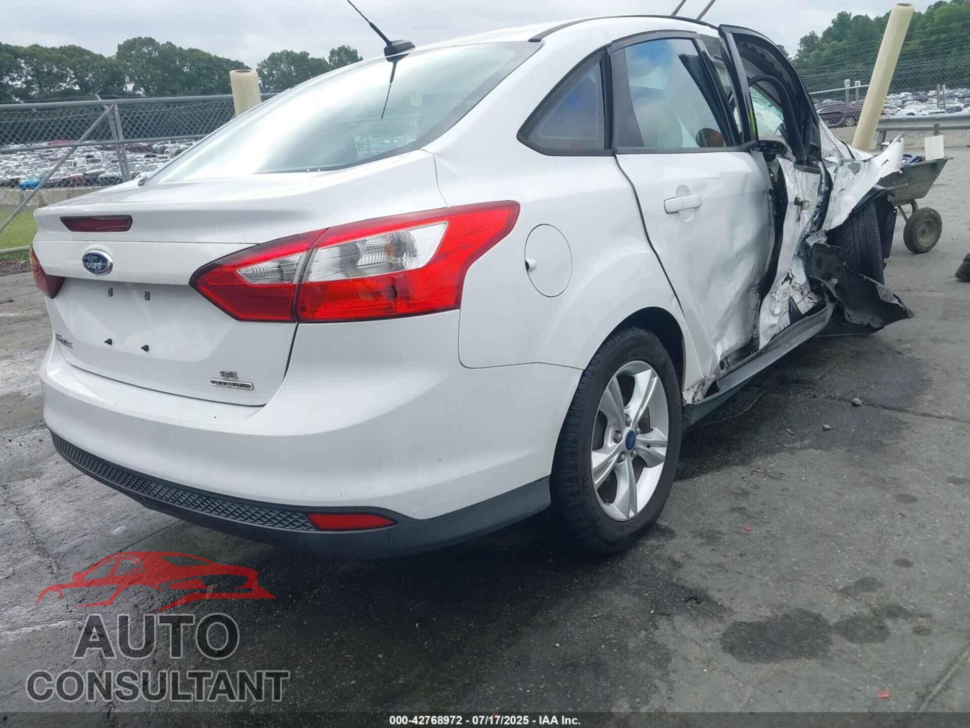 FORD FOCUS 2014 - 1FADP3F21EL243867