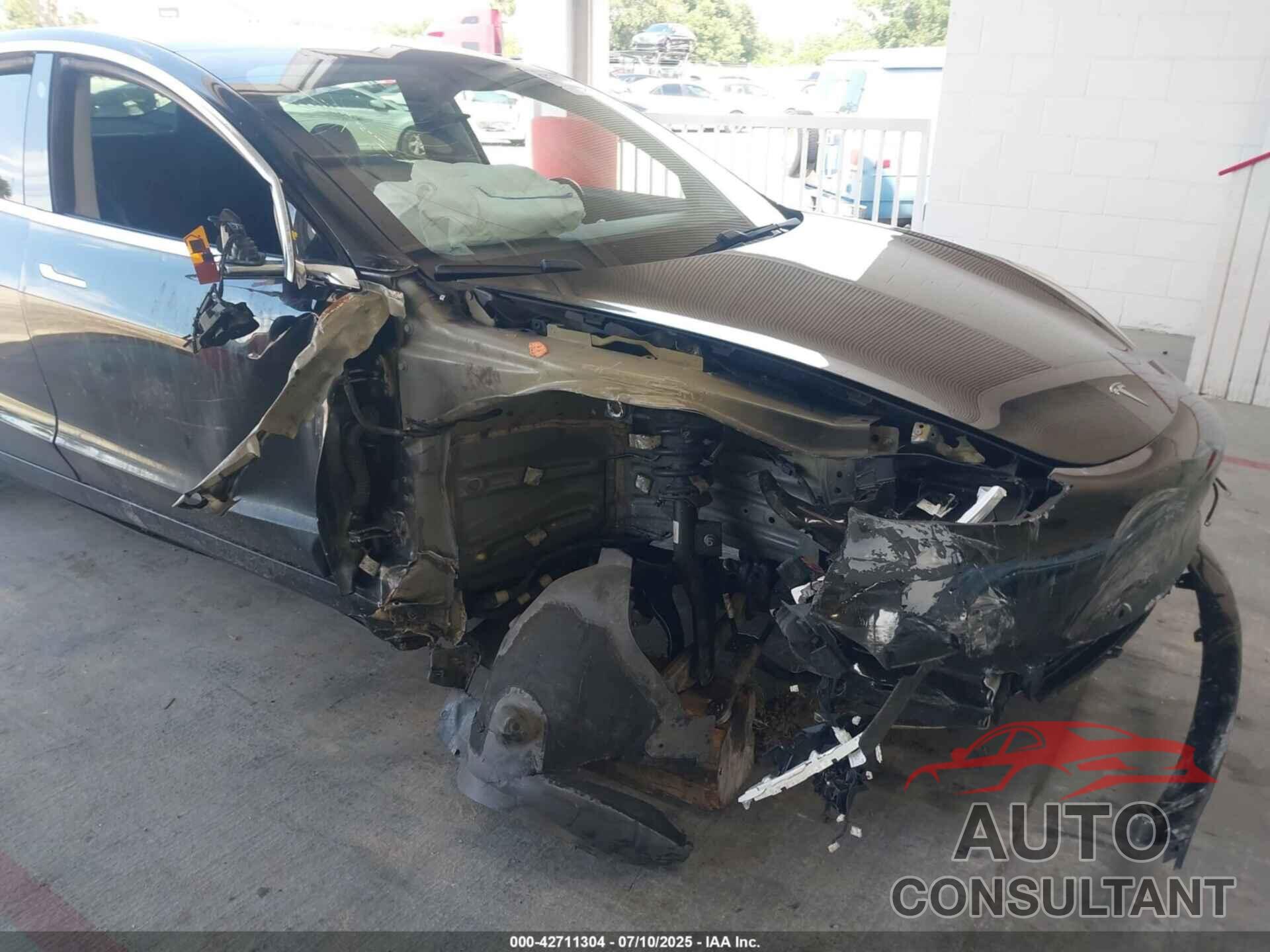 TESLA MODEL 3 2019 - 5YJ3E1EB3KF451765
