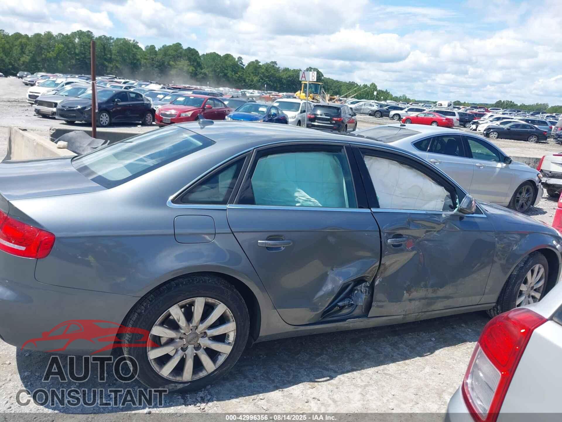 AUDI A4 2012 - WAUBFAFL8CA111650