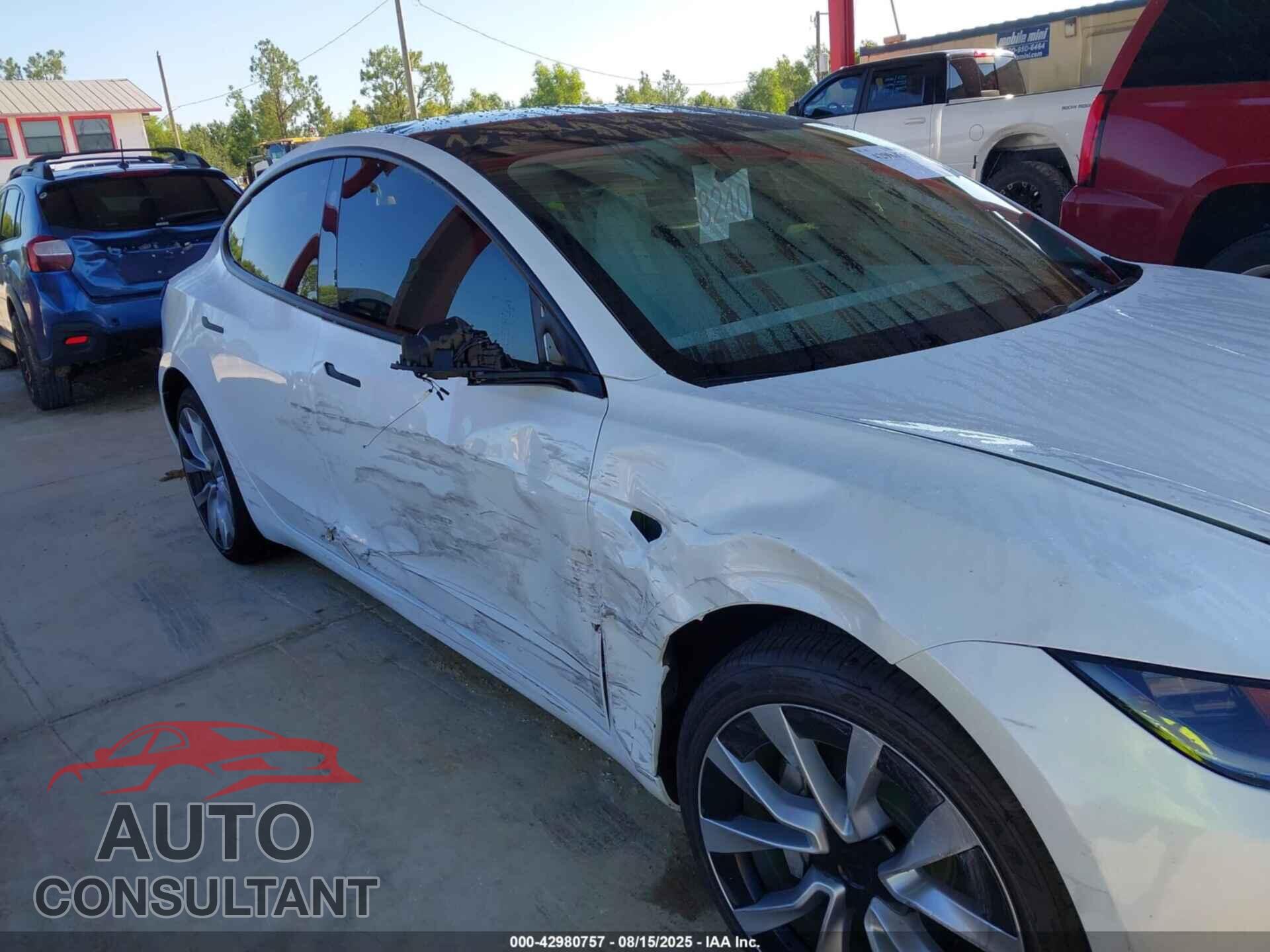 TESLA MODEL 3 2025 - 5YJ3E1EA6SF938448