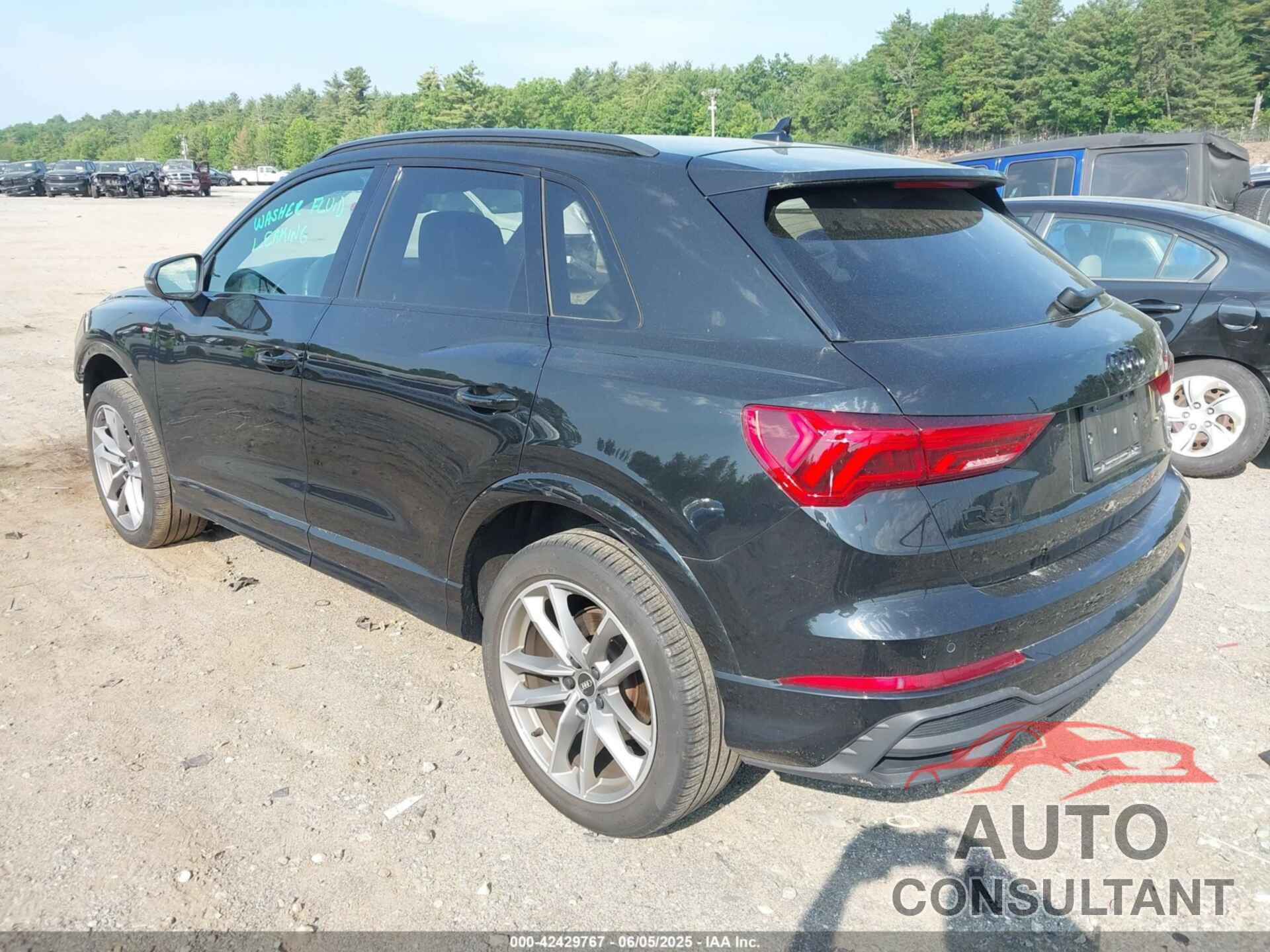 AUDI Q3 2023 - WA1DECF39P1111196