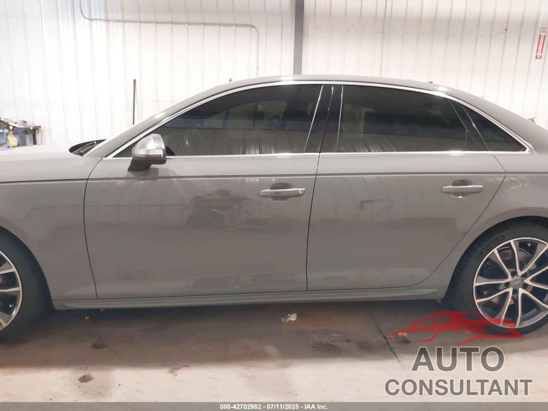 AUDI S4 2019 - WAUB4AF43KA005782