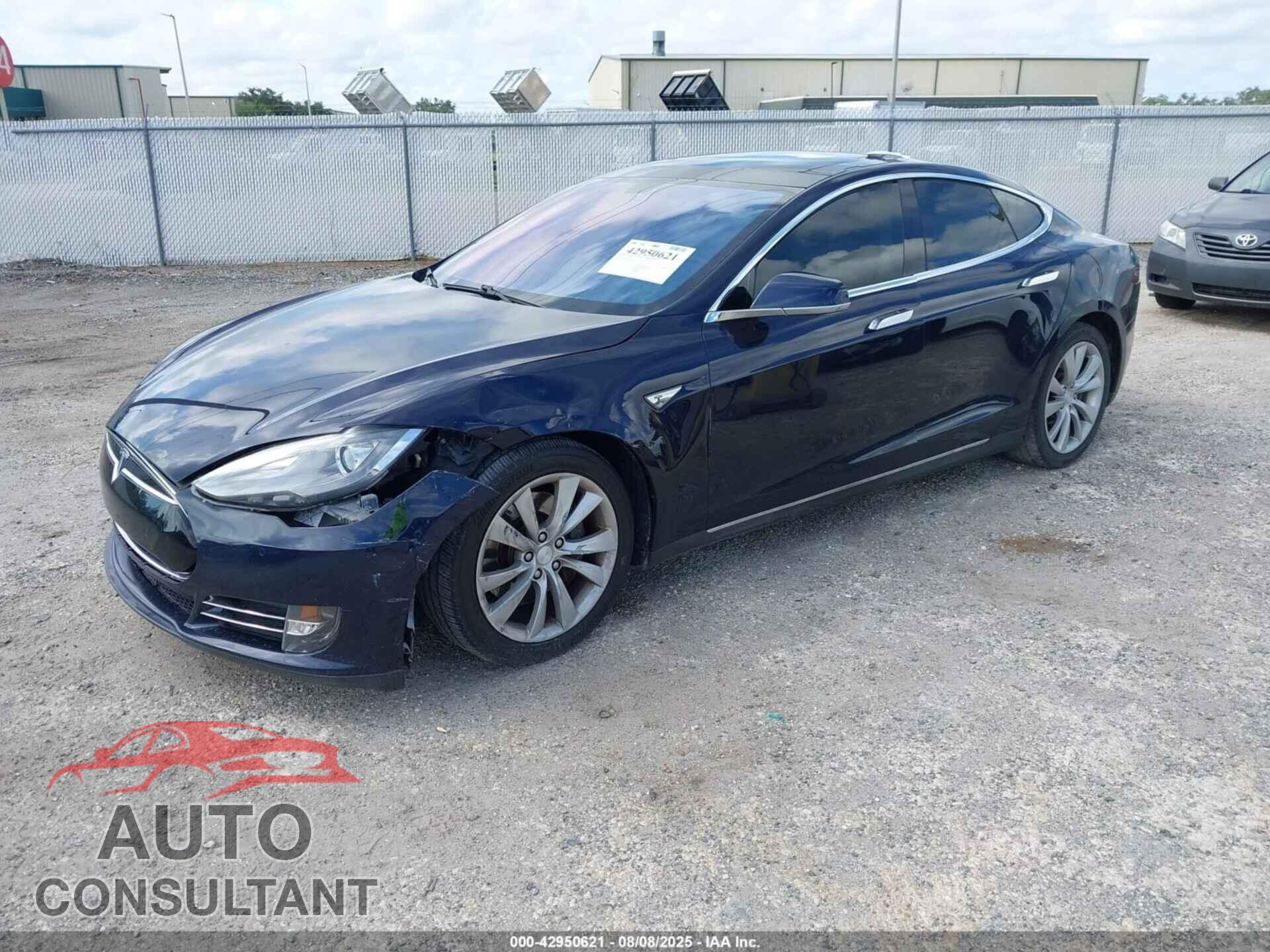 TESLA MODEL S 2013 - 5YJSA1DN7DFP23658