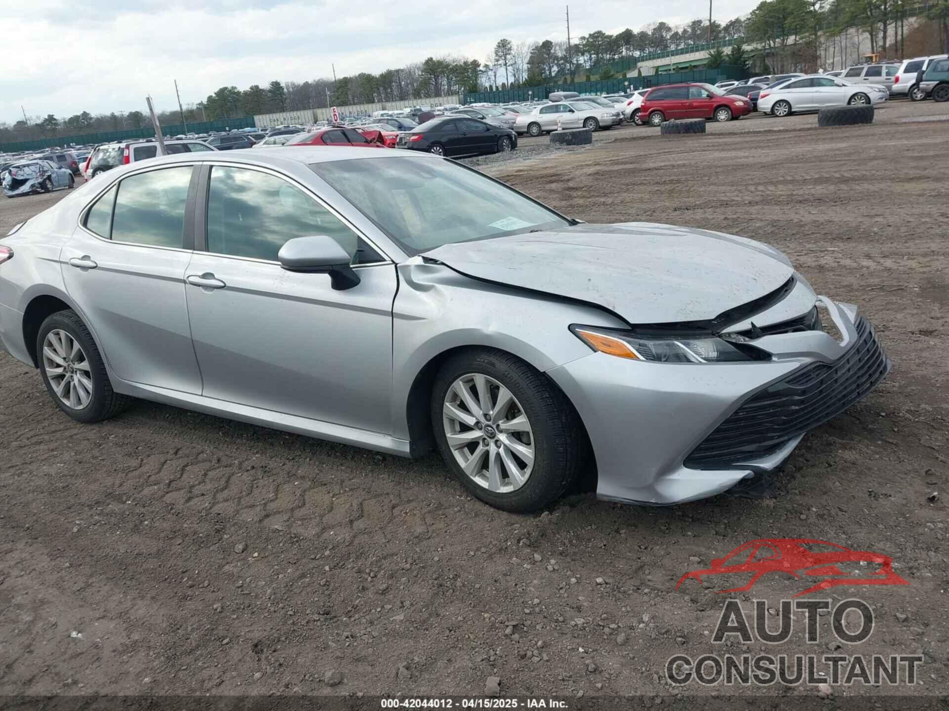 TOYOTA CAMRY 2018 - 4T1B11HK2JU632957