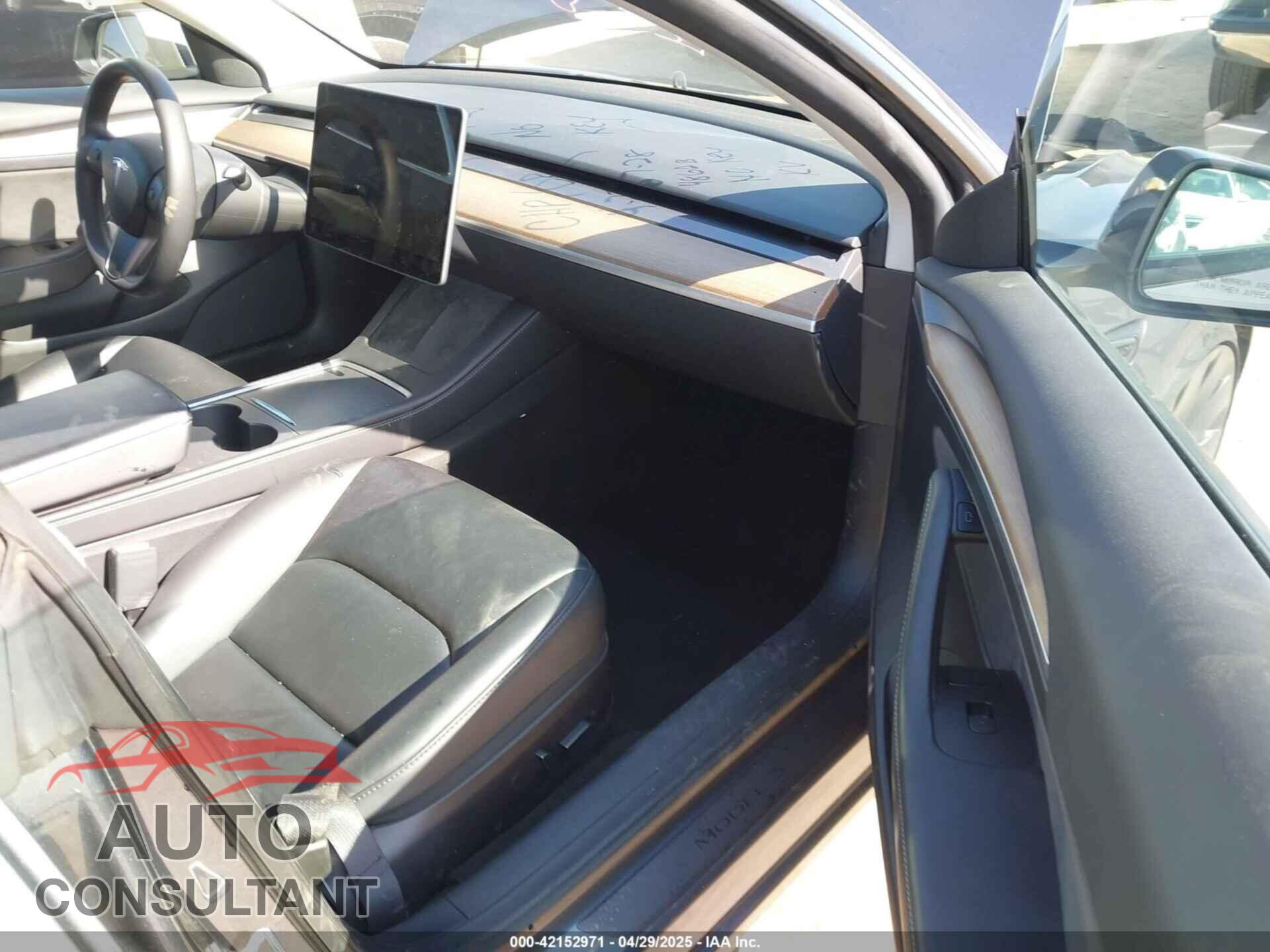 TESLA MODEL 3 2022 - 5YJ3E1EC0NF270037