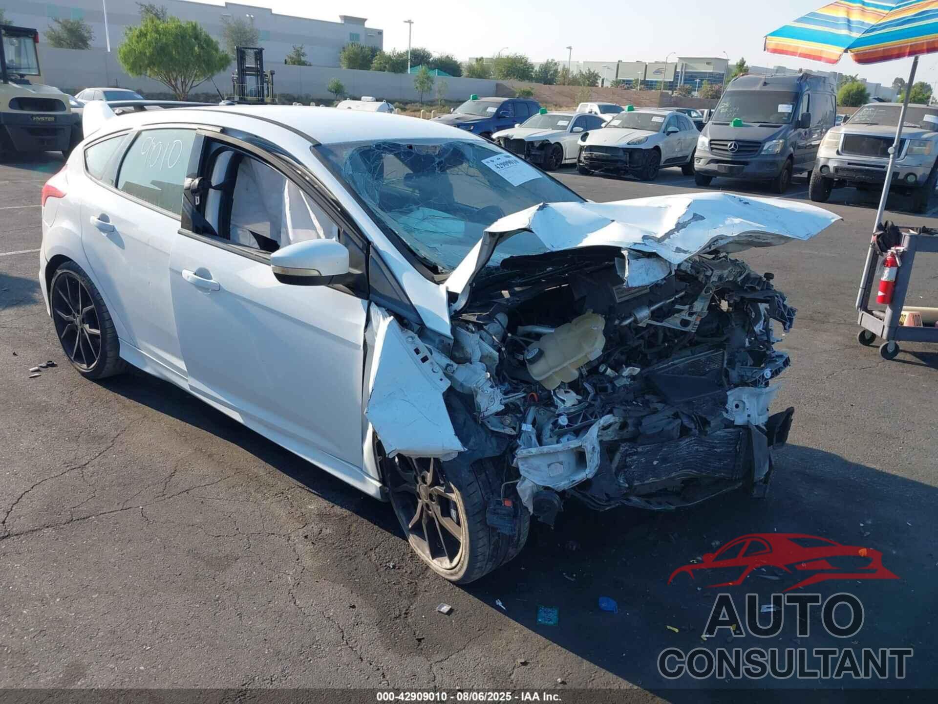 FORD FOCUS RS 2017 - WF0DP3TH0H4125517